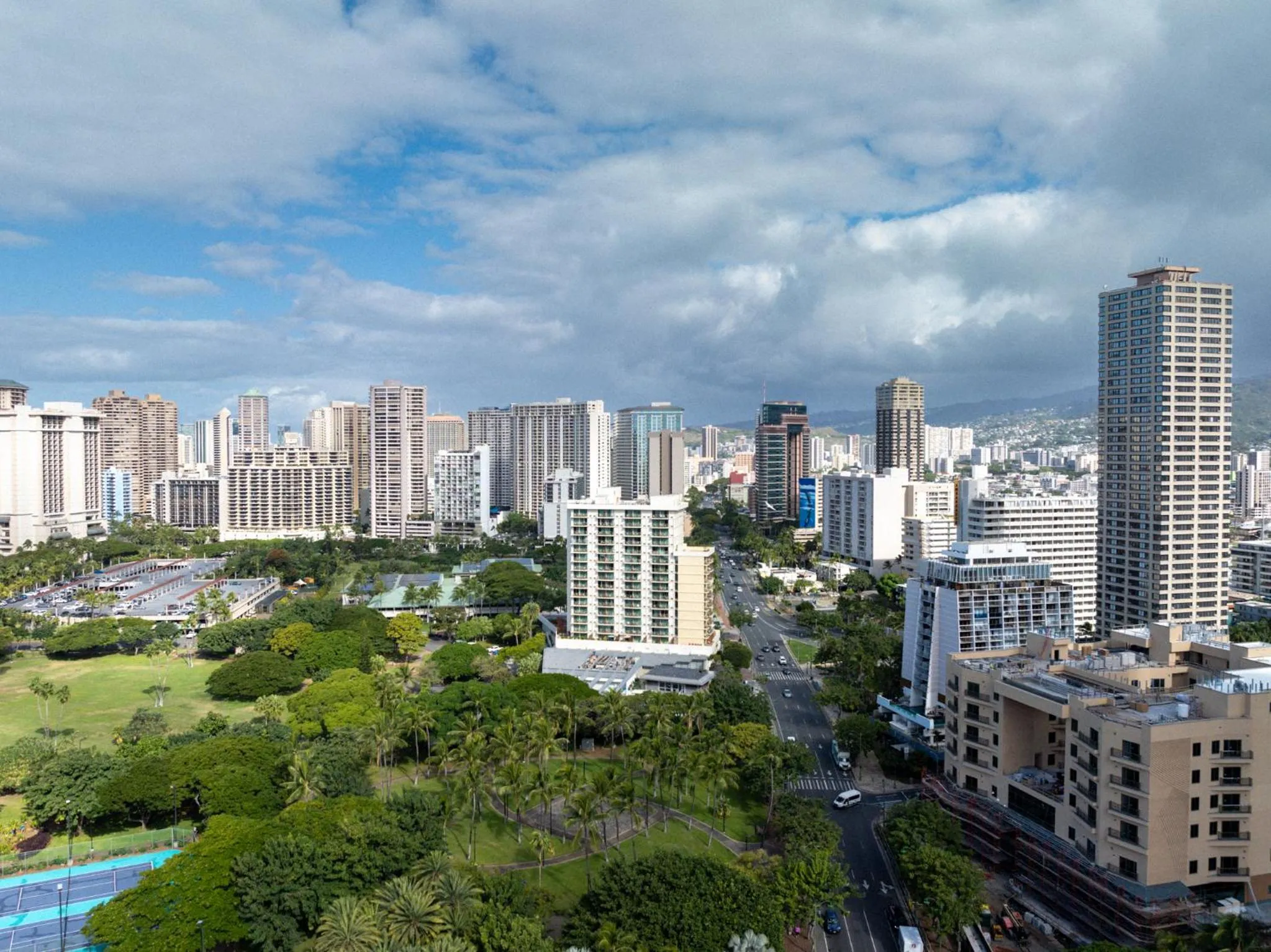 Property building in Luana Waikiki Hotel & Suites