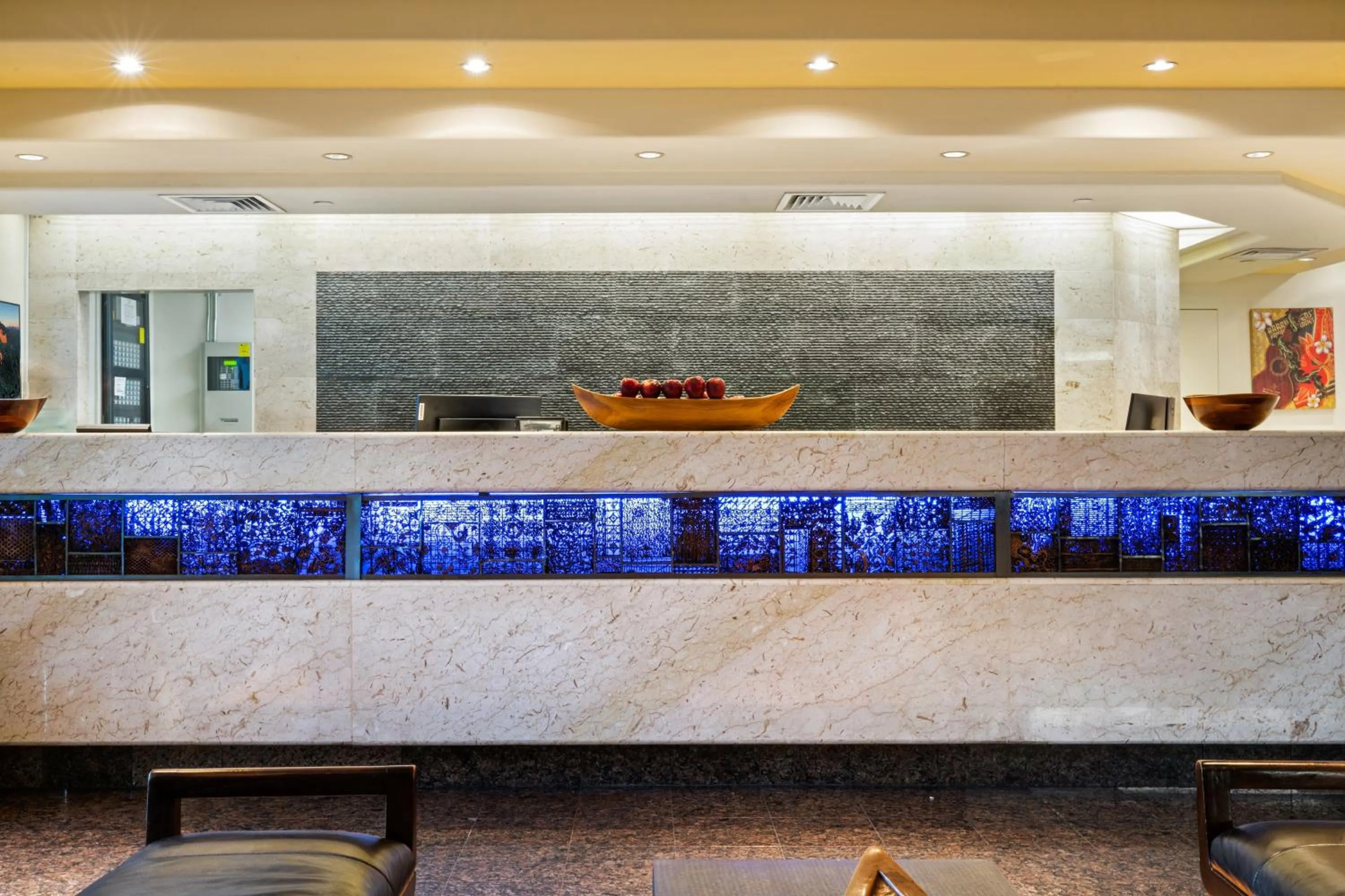 Lobby or reception in Luana Waikiki Hotel & Suites