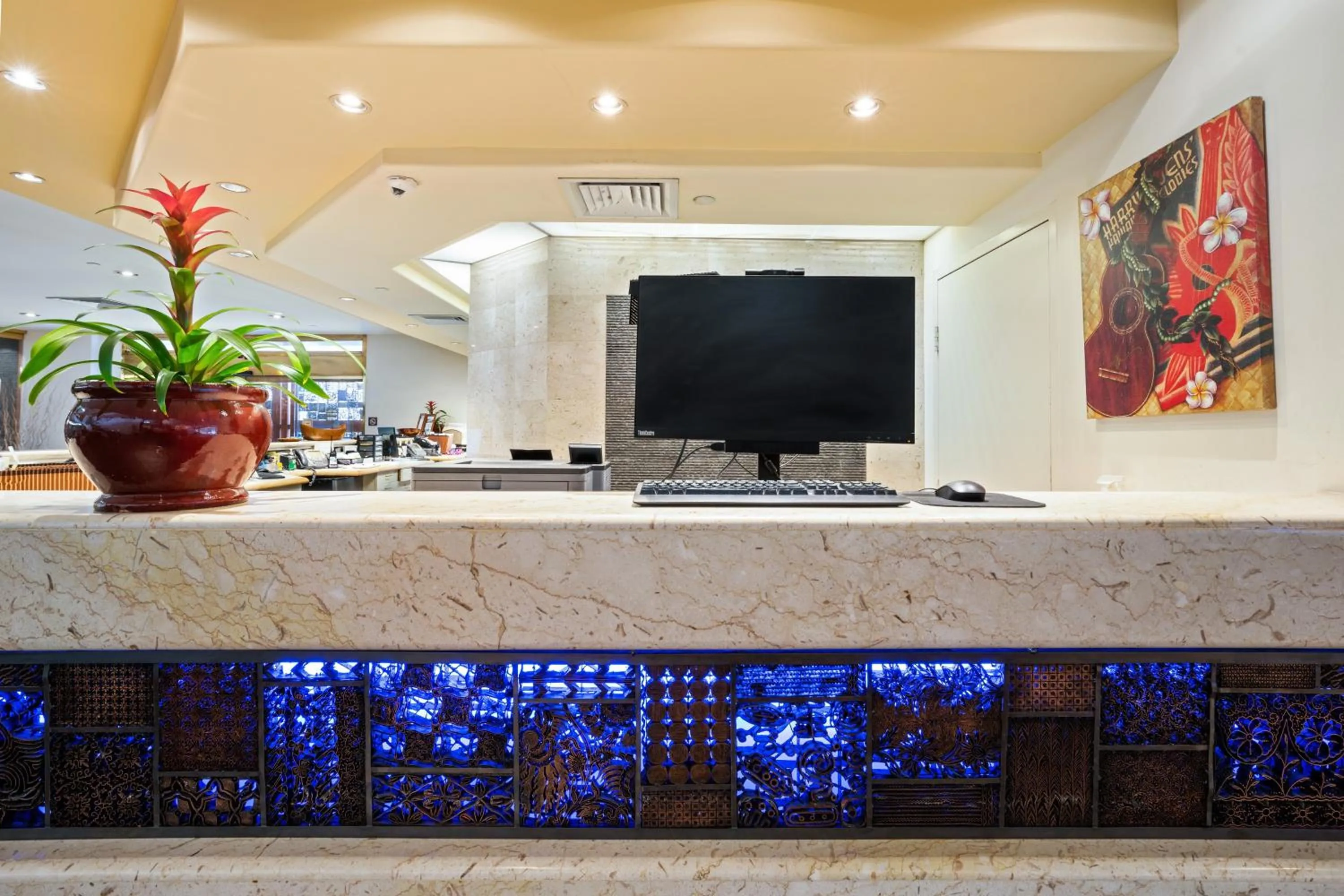 Lobby or reception in Luana Waikiki Hotel & Suites