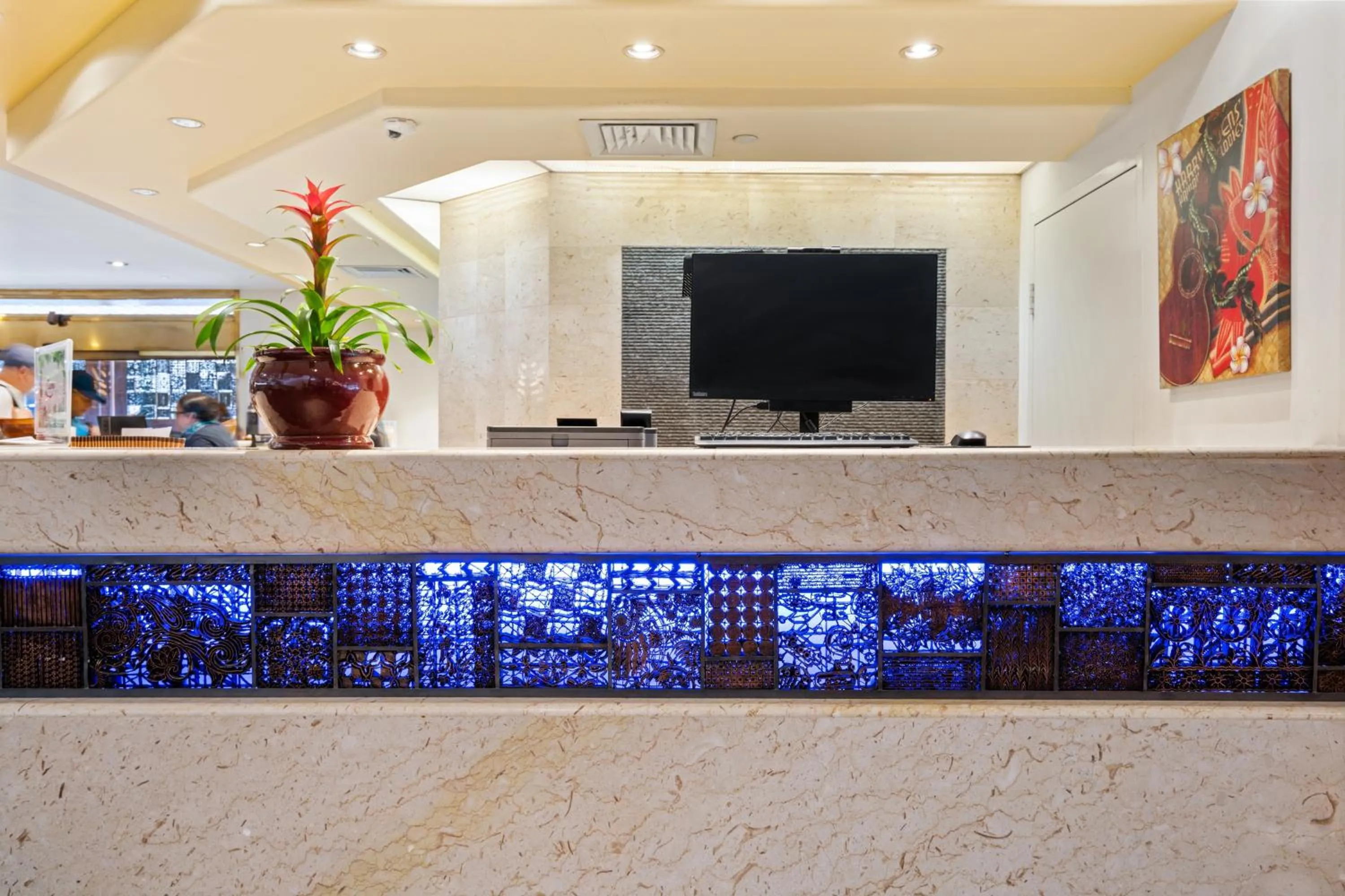 Lobby or reception in Luana Waikiki Hotel & Suites