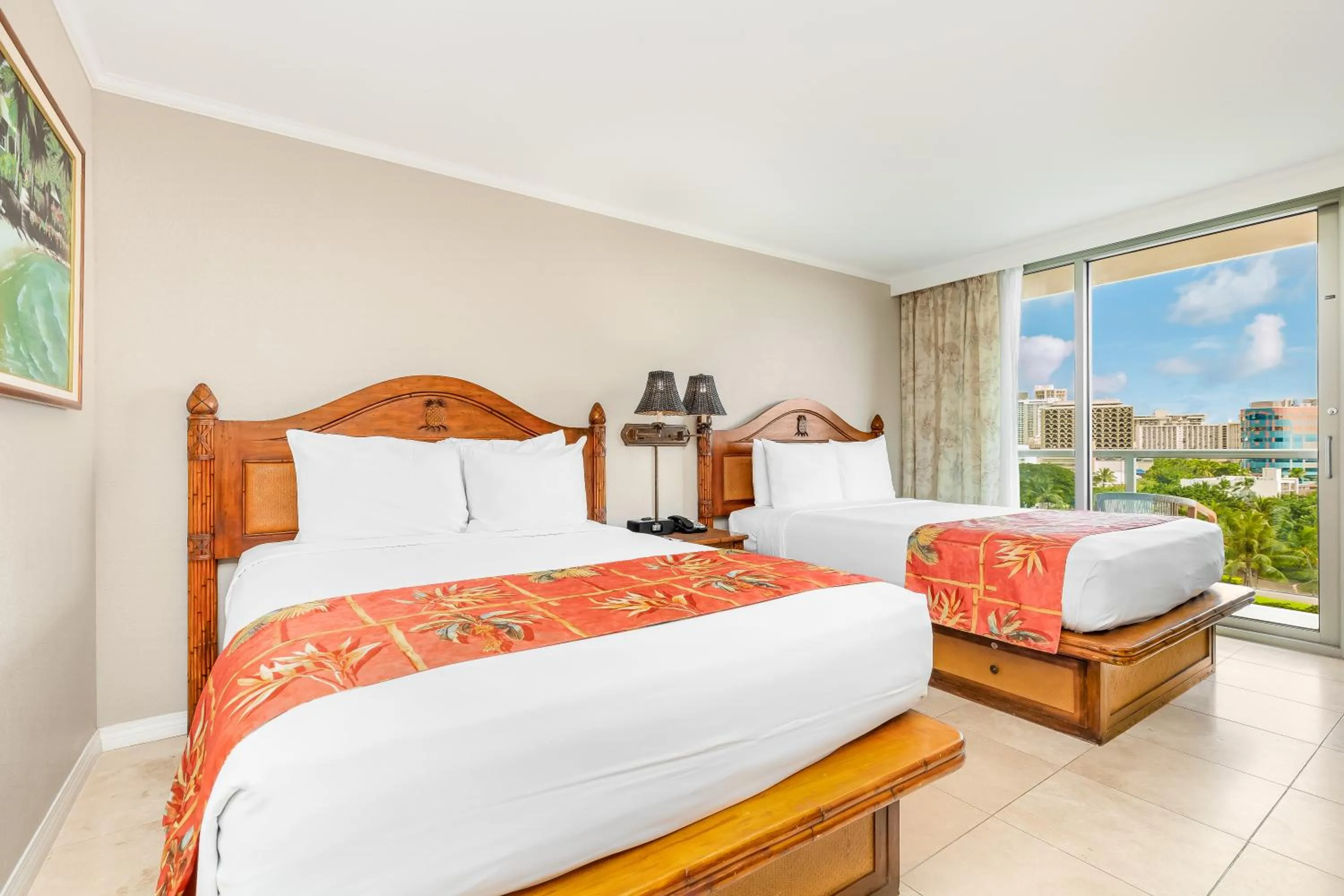 Bedroom, Bed in Luana Waikiki Hotel & Suites