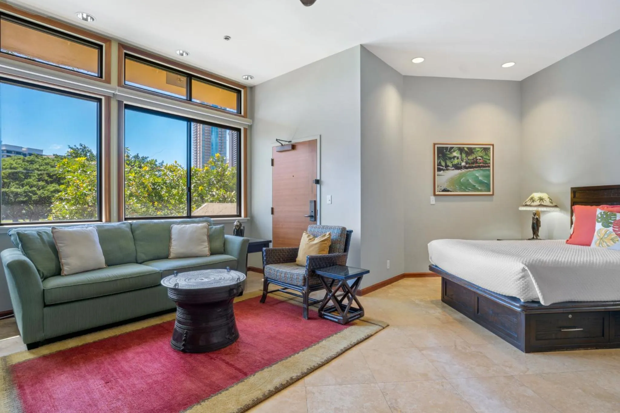 Bedroom, Bed in Luana Waikiki Hotel & Suites