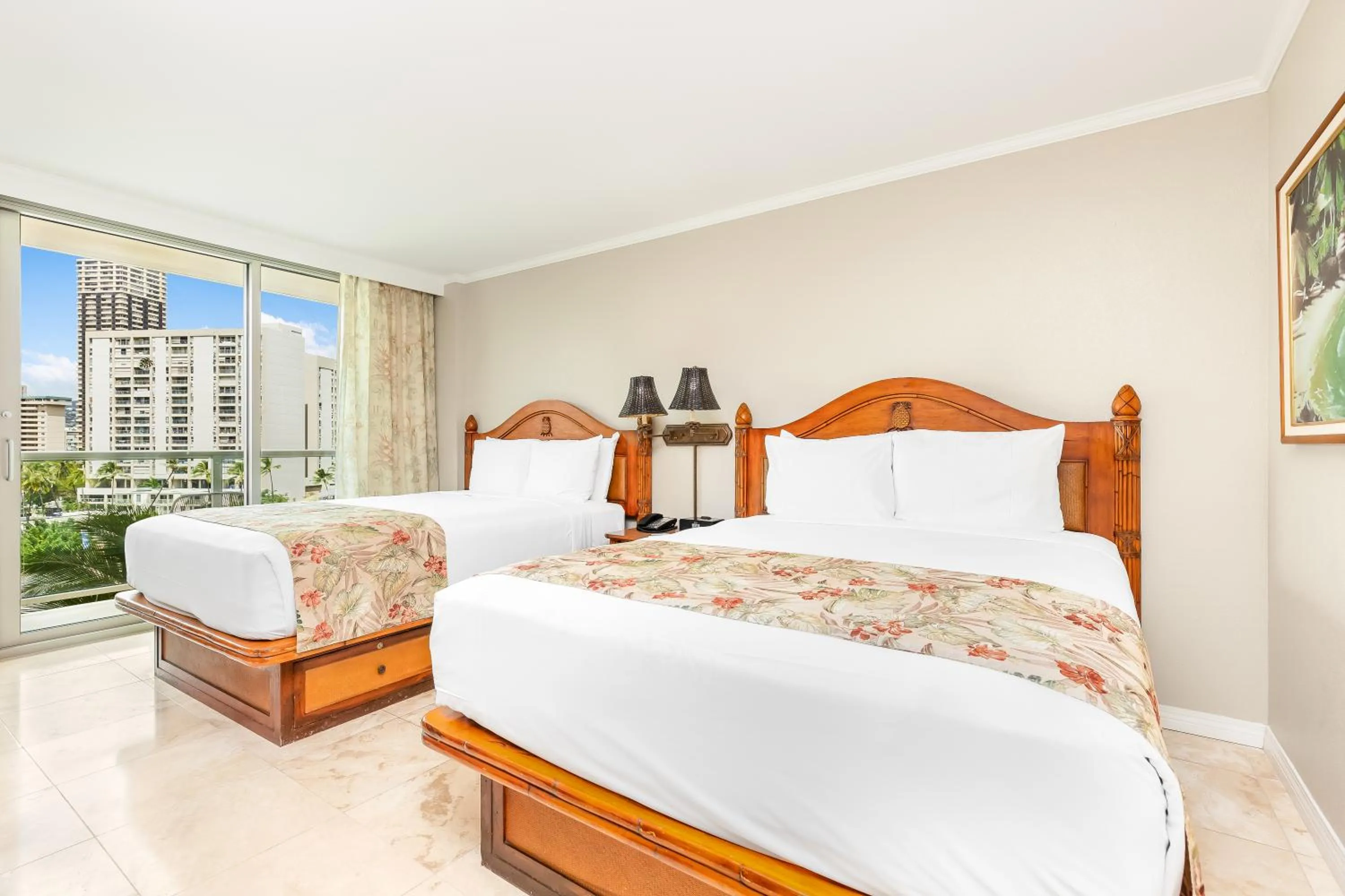 Bedroom, Bed in Luana Waikiki Hotel & Suites