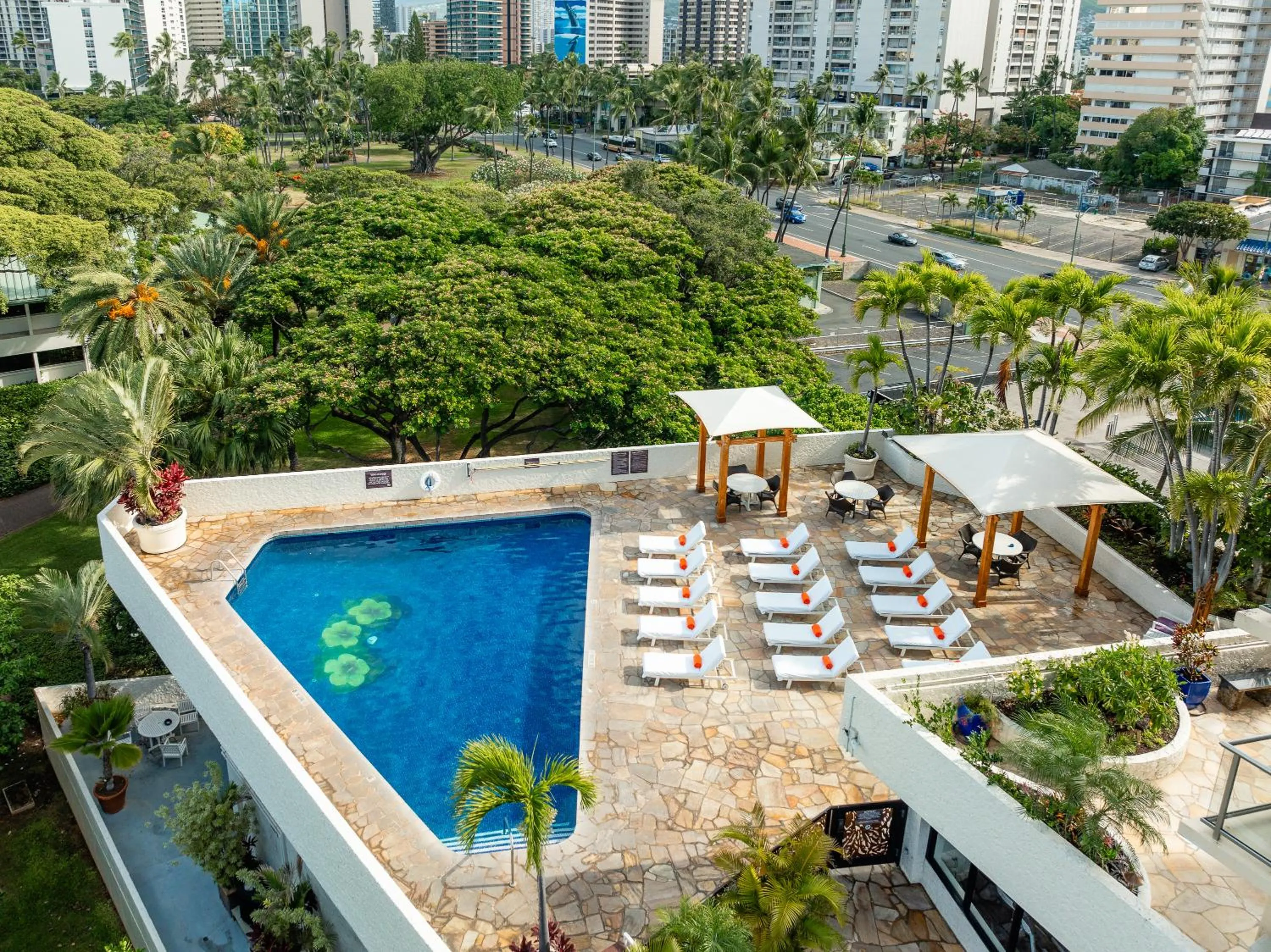Swimming pool in Luana Waikiki Hotel & Suites
