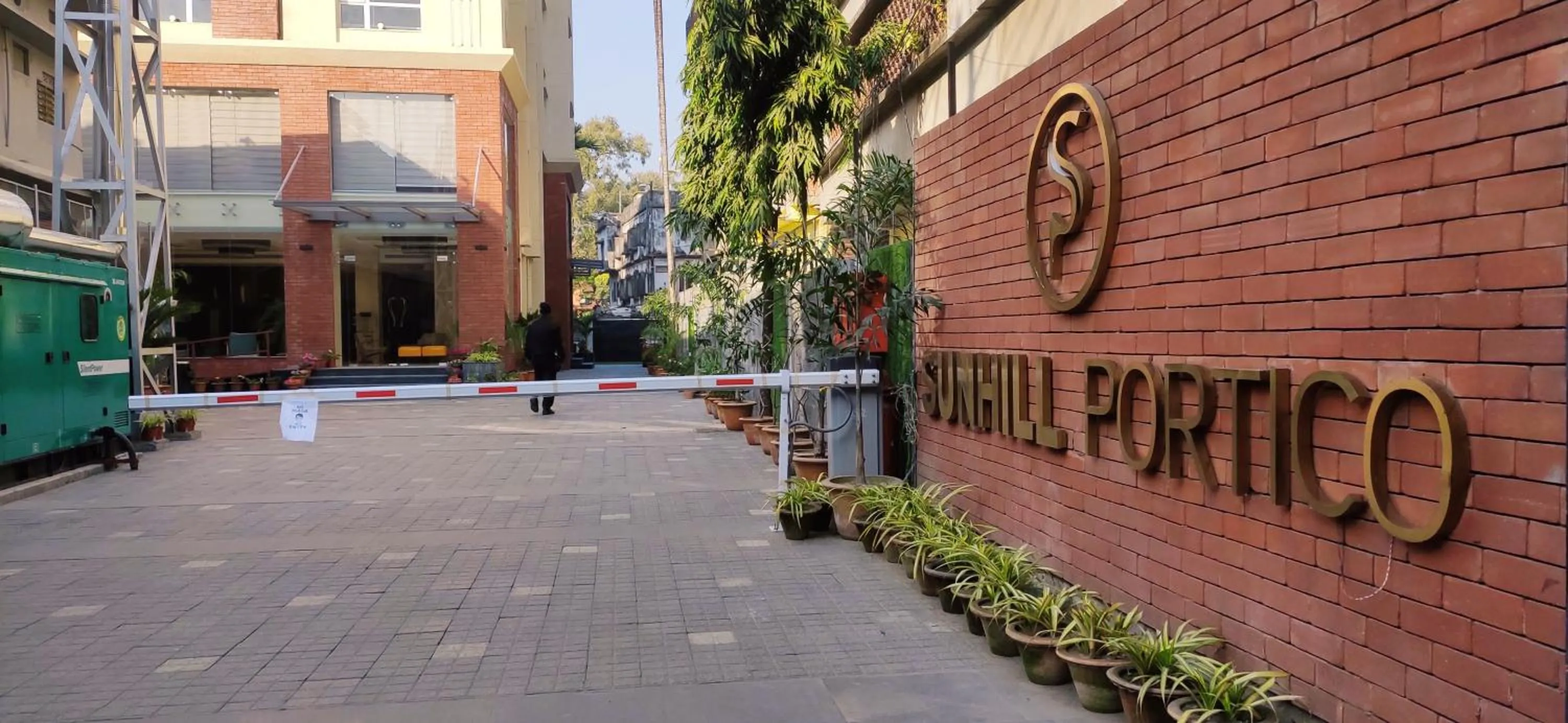 Facade/entrance in Sunhill Portico