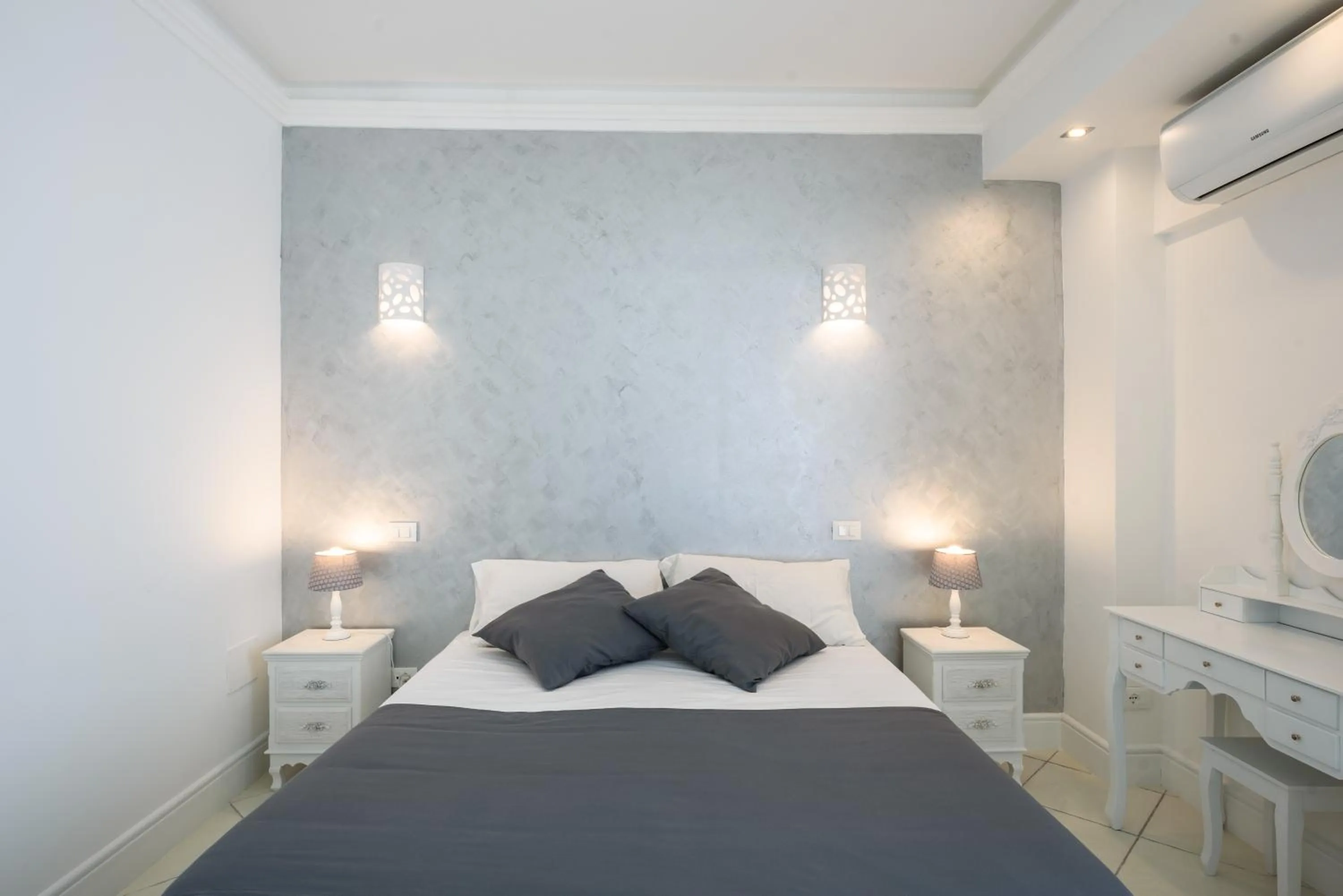 Bed in Hotel Bussola