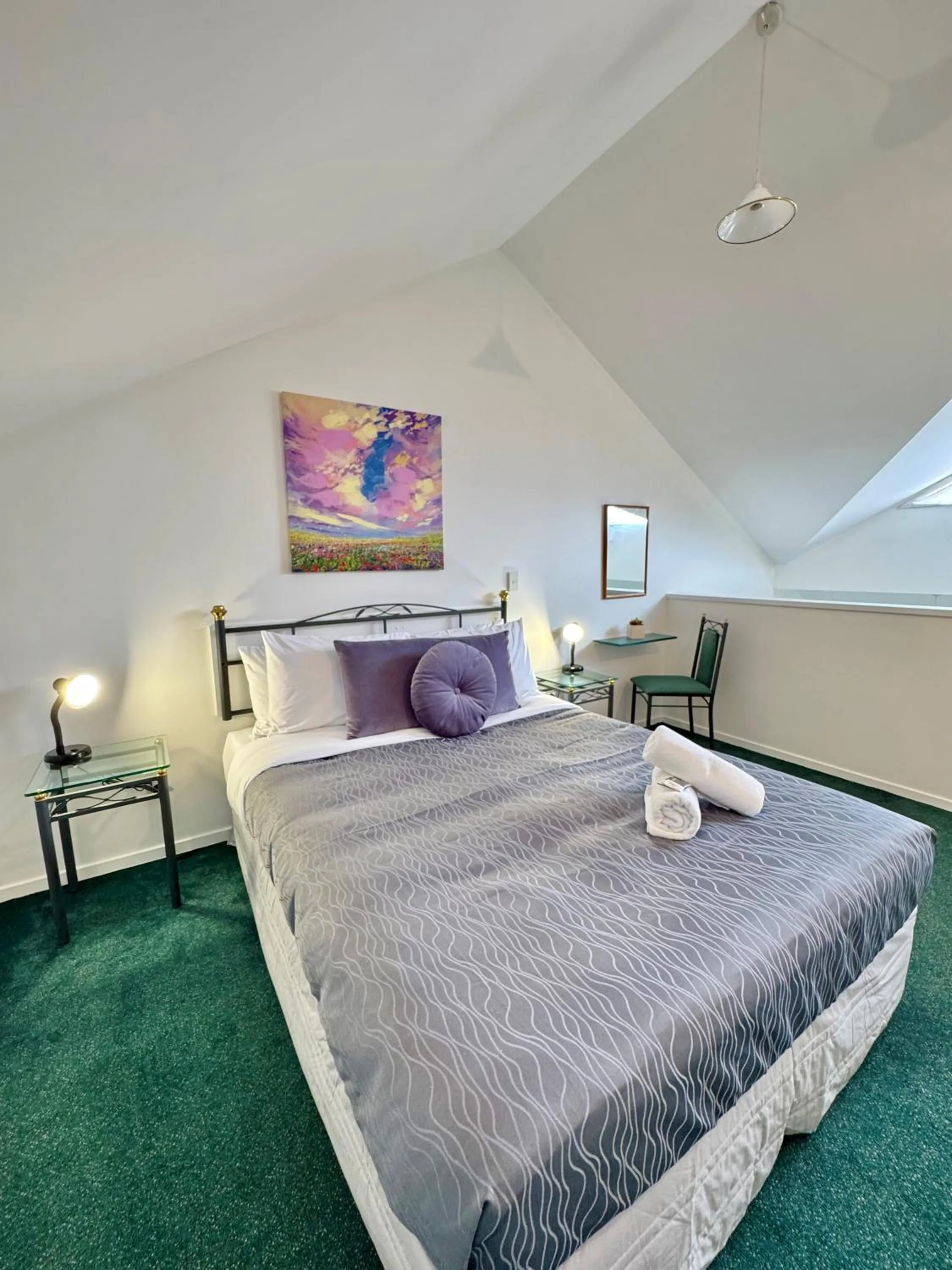 Bedroom, Bed in O'Reillys Motel