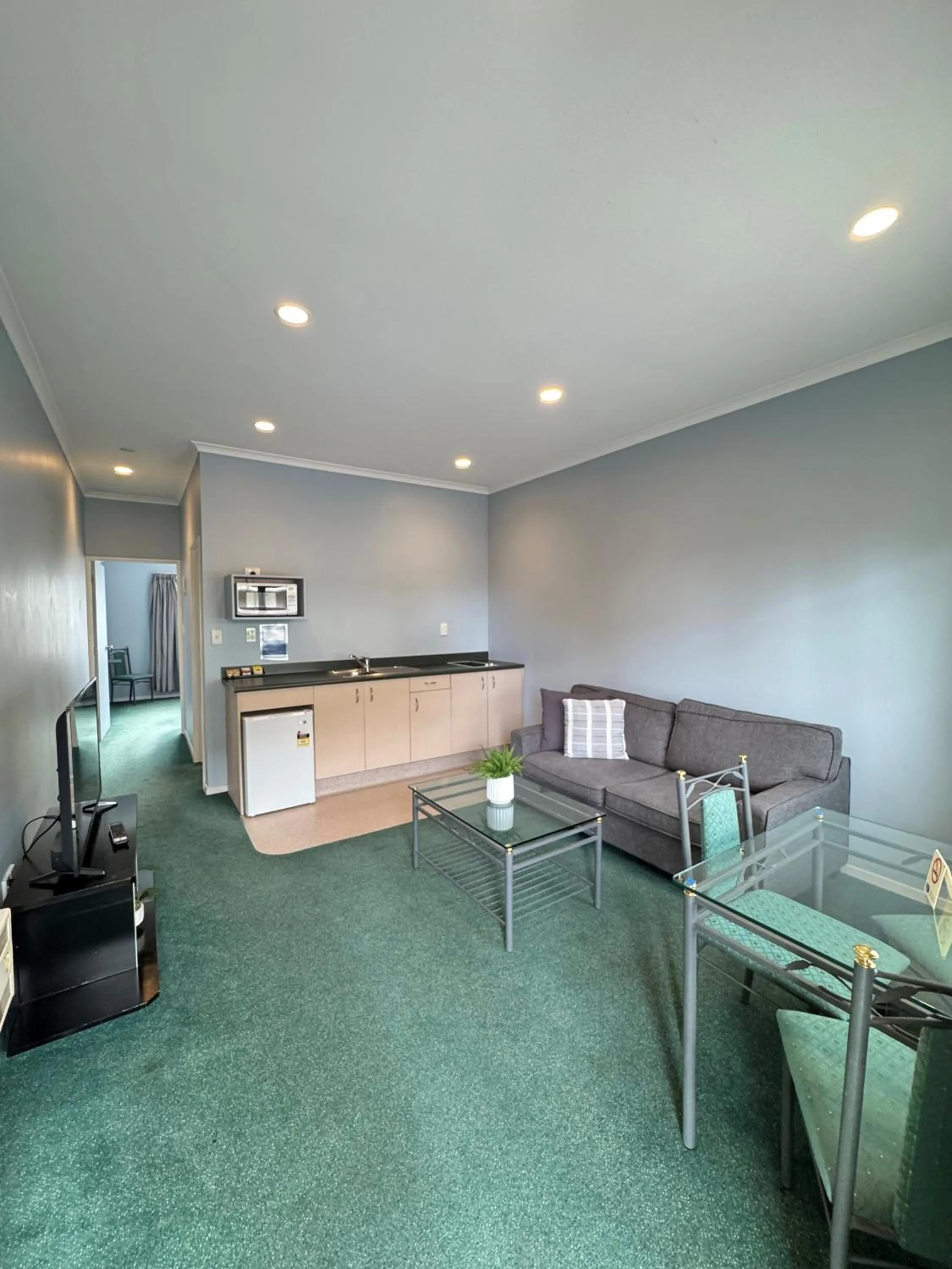 Photo of the whole room in O'Reillys Motel