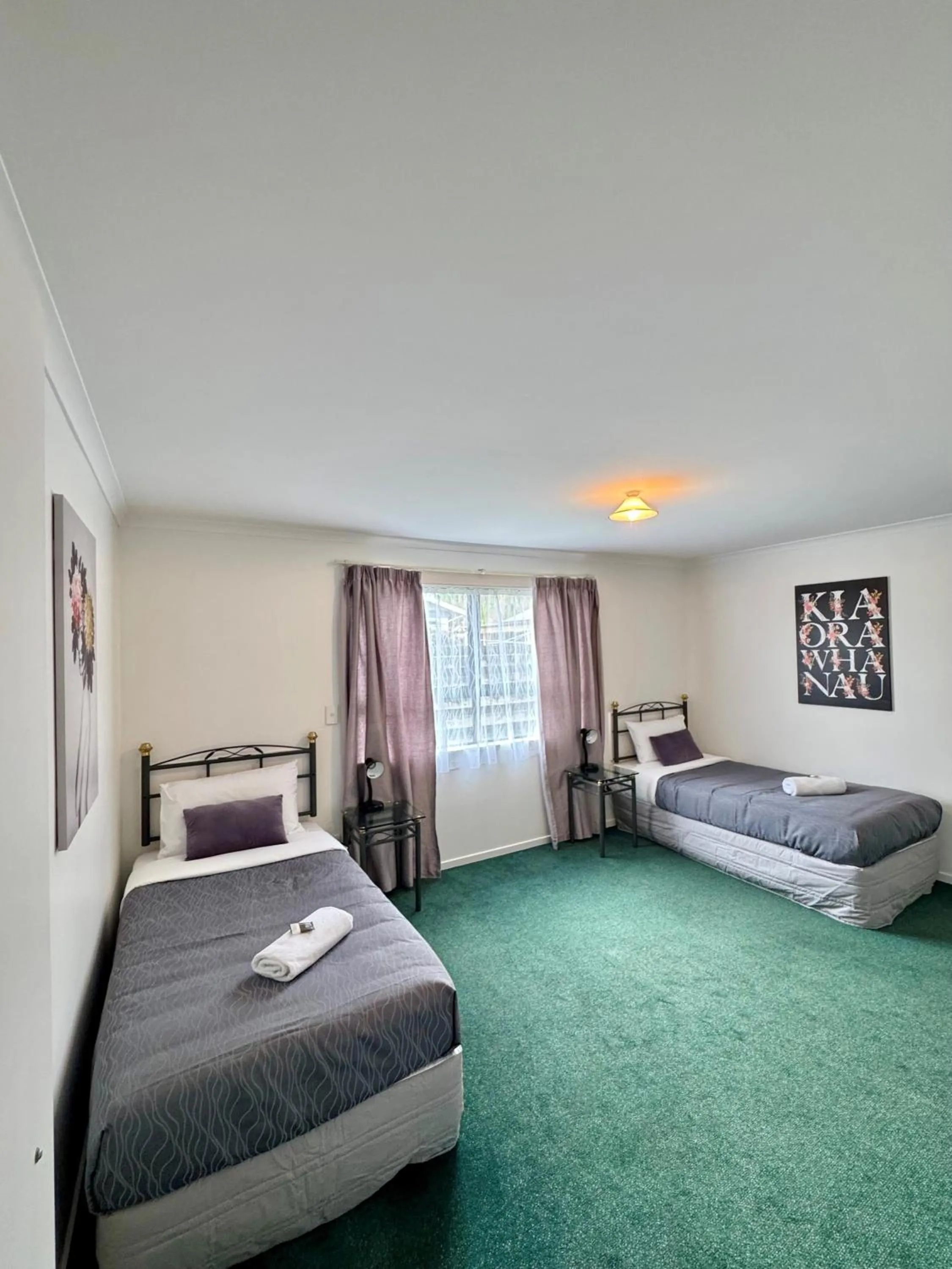 Bed in O'Reillys Motel