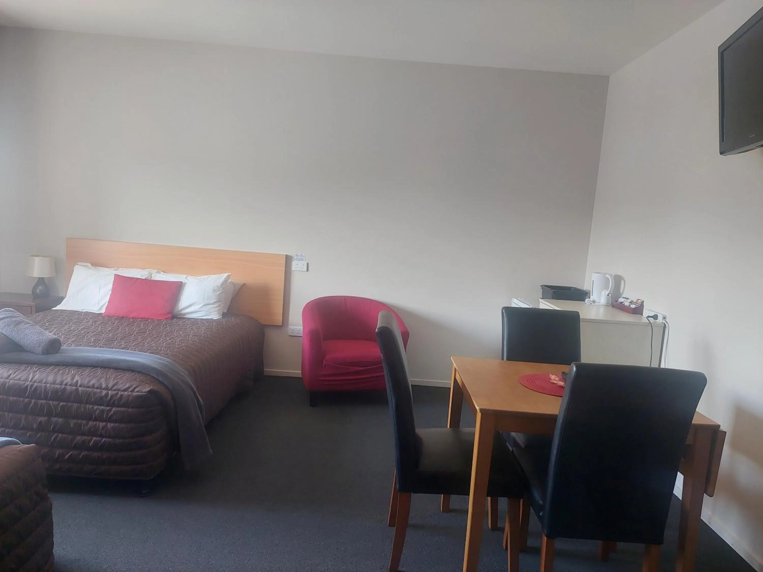 Bed in Northpark Motel