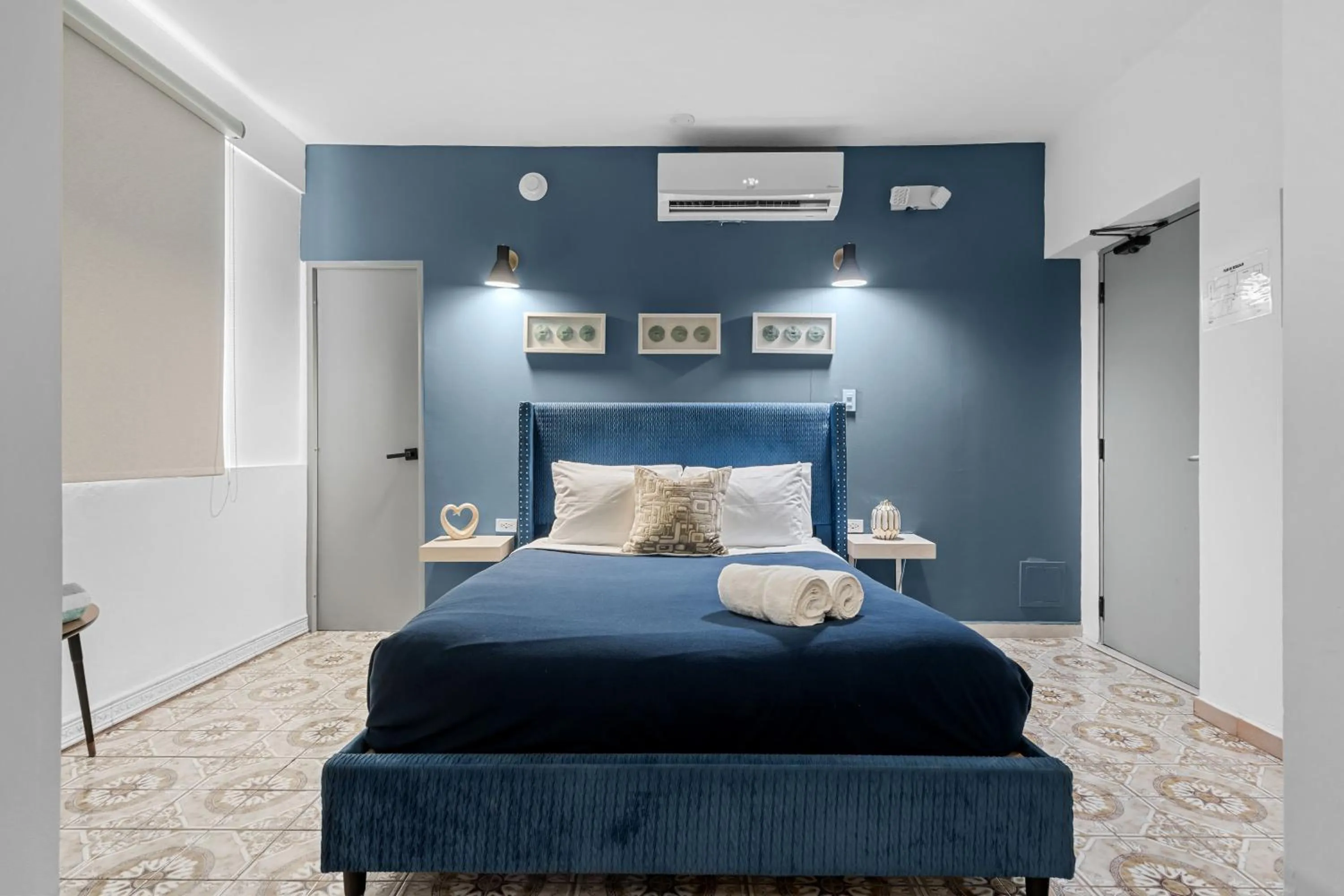 Bedroom, Bed in La Buena Vida Inn