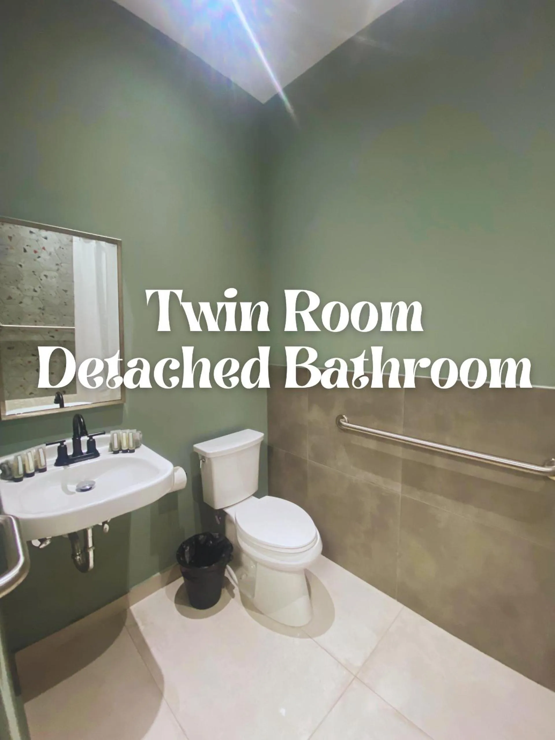 Bathroom in La Buena Vida Inn