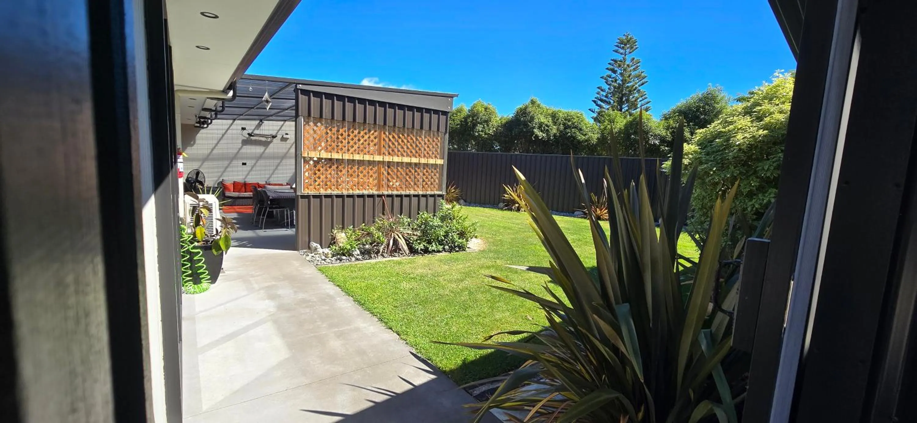 Garden view in The Rocks Chalets
