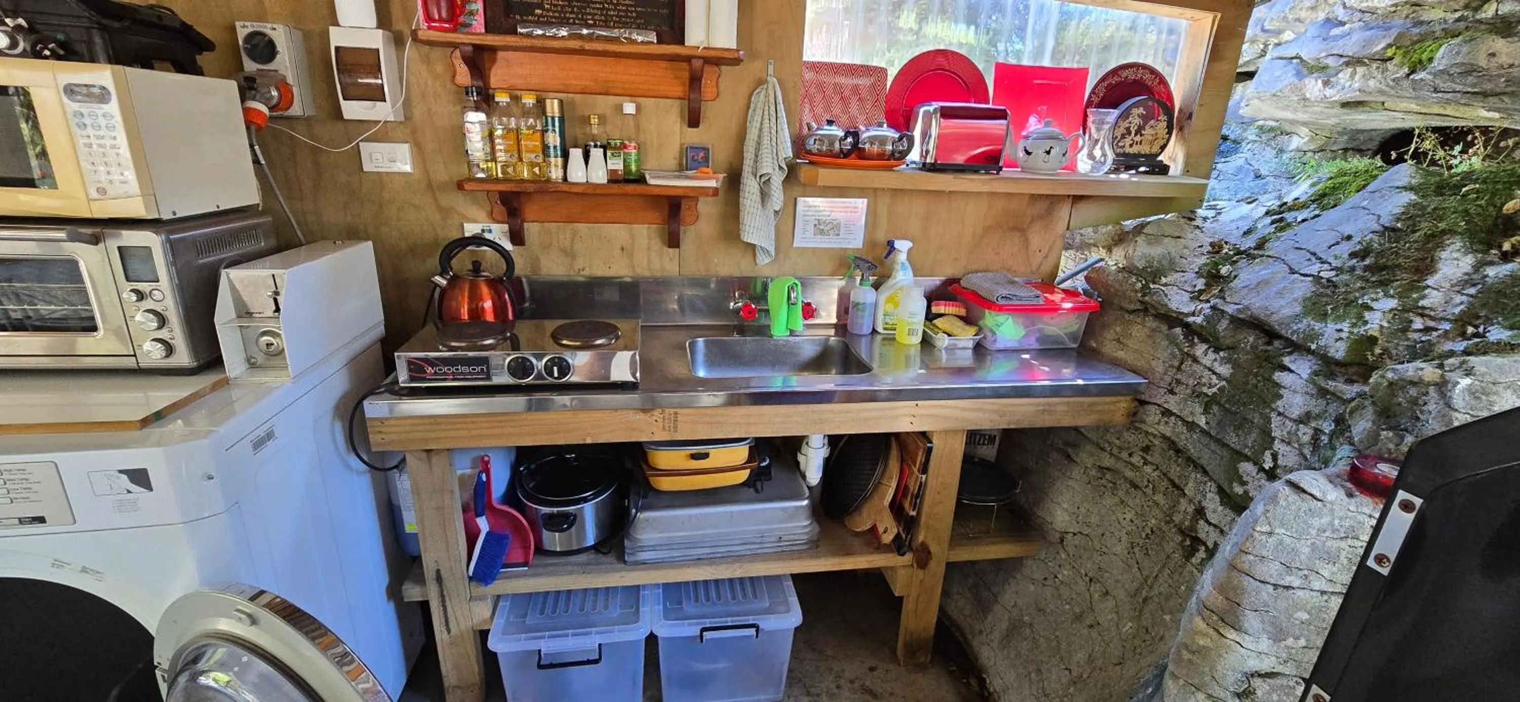 Communal kitchen in The Rocks Chalets