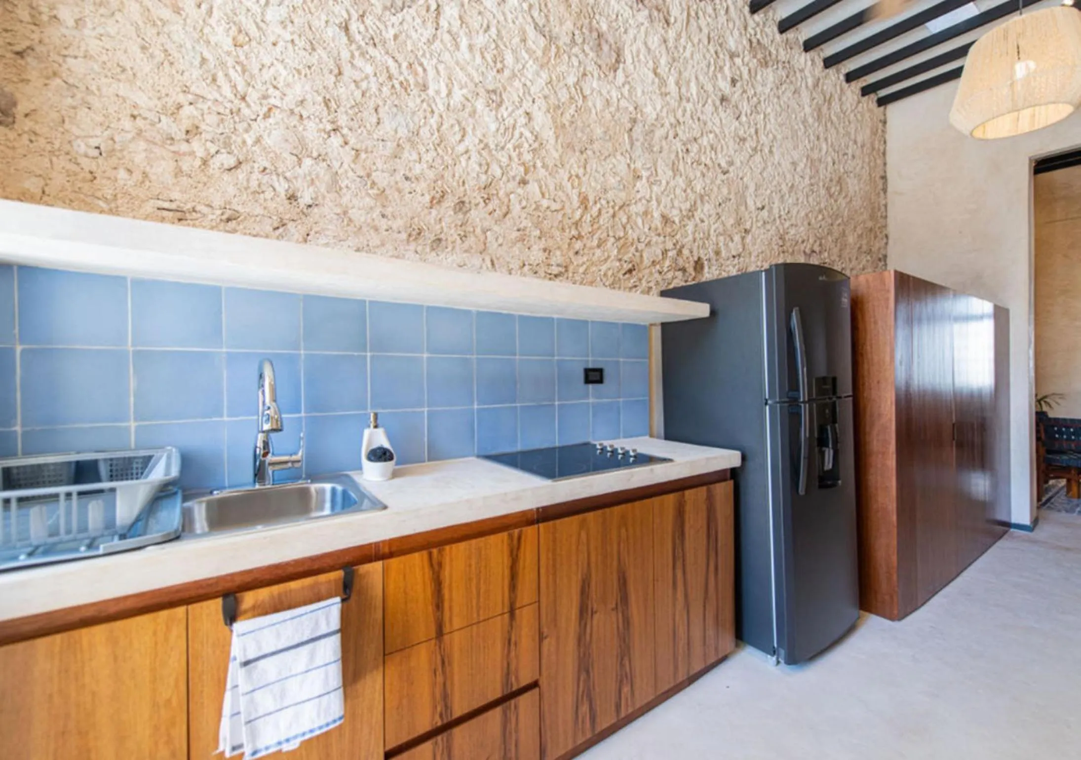 Kitchen or kitchenette in FREE PRIVATE PARKING Casa Trova en Santa Lucía Centro Mérida