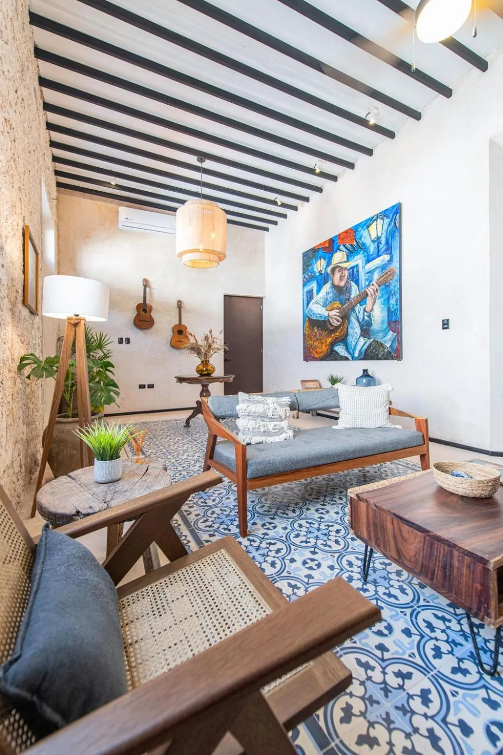 Living room in FREE PRIVATE PARKING Casa Trova en Santa Lucía Centro Mérida