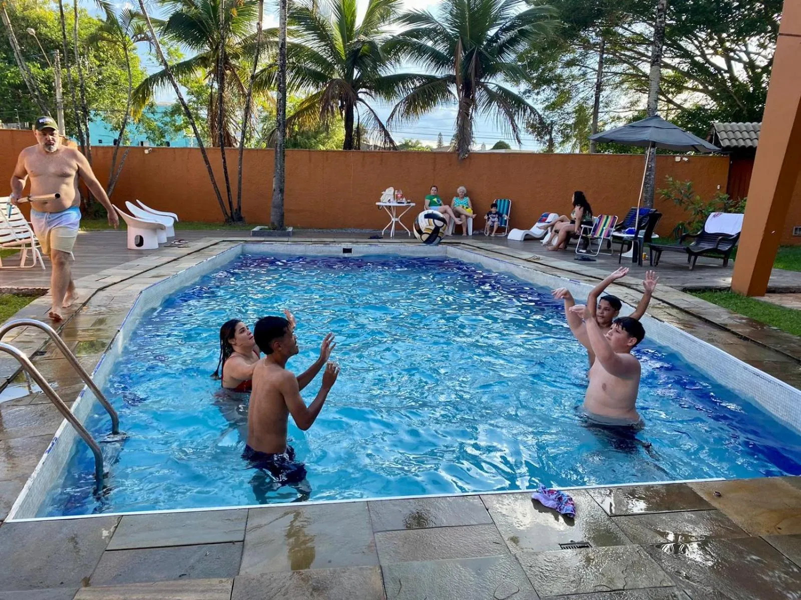 Swimming pool in Pousada Ponta dos Corais