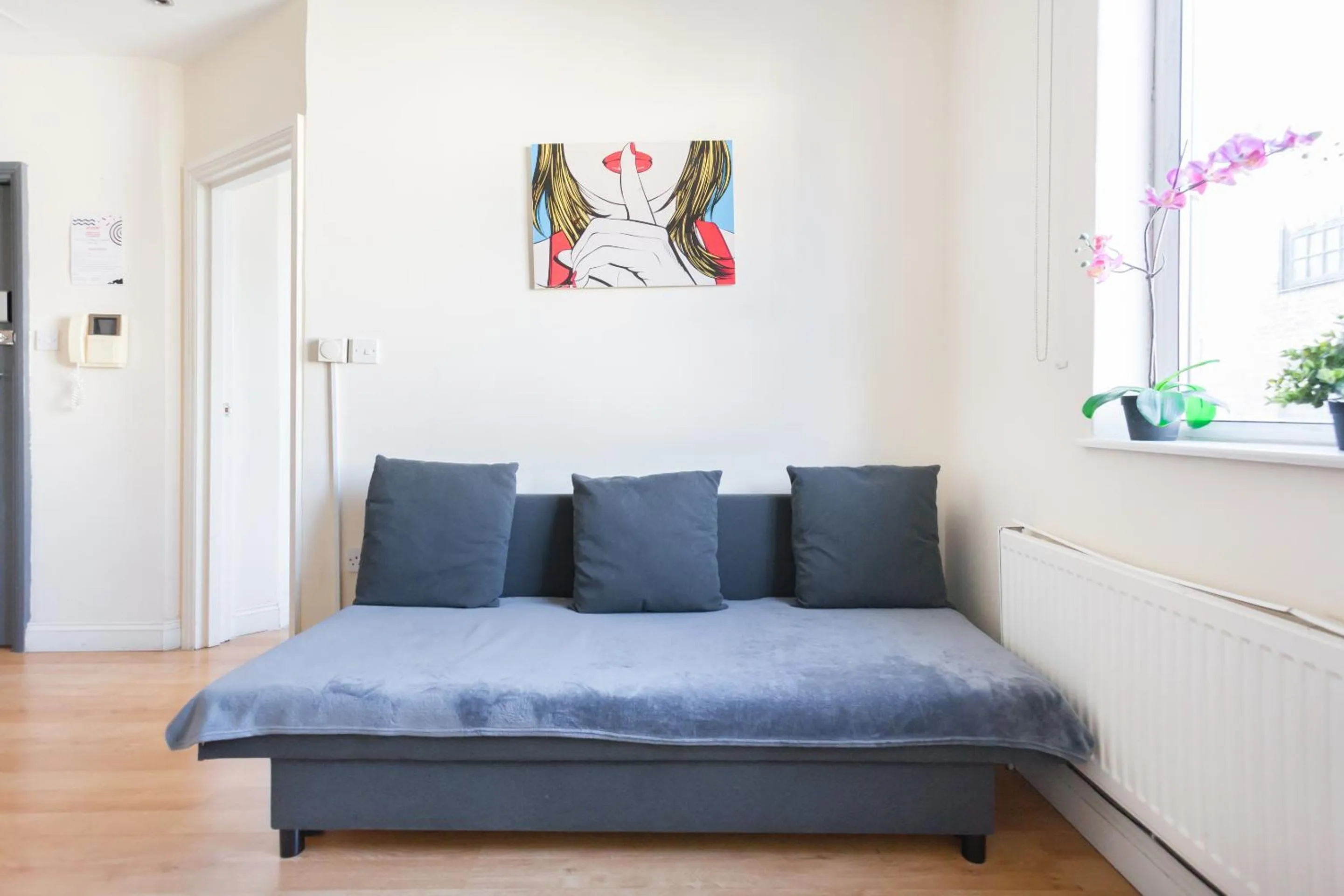 Living room in Euston Modern Apartments