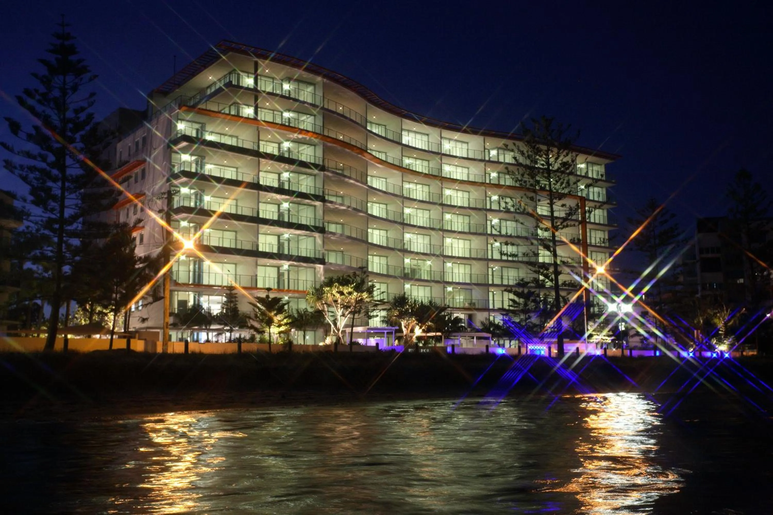 Property building in Silvershore Apartments on the Broadwater