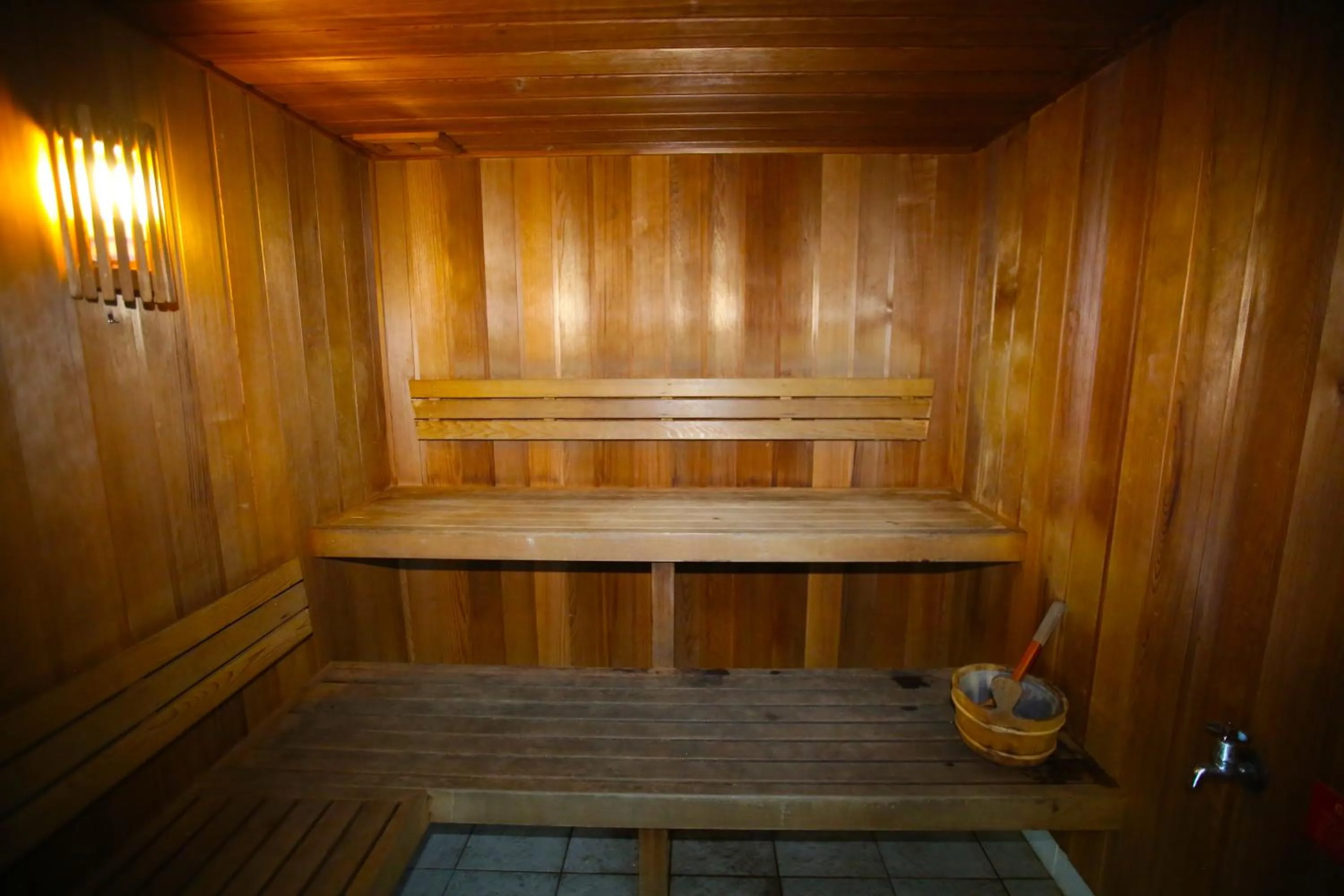 Sauna in Silvershore Apartments on the Broadwater