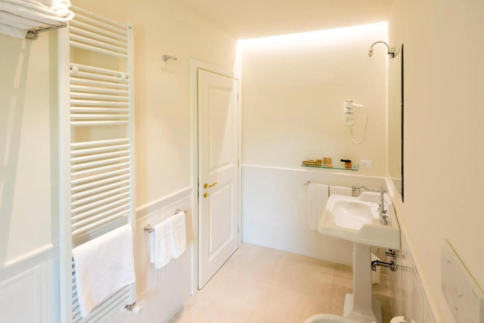 Bathroom in Palazzo Lorenzo Hotel Boutique & Spa