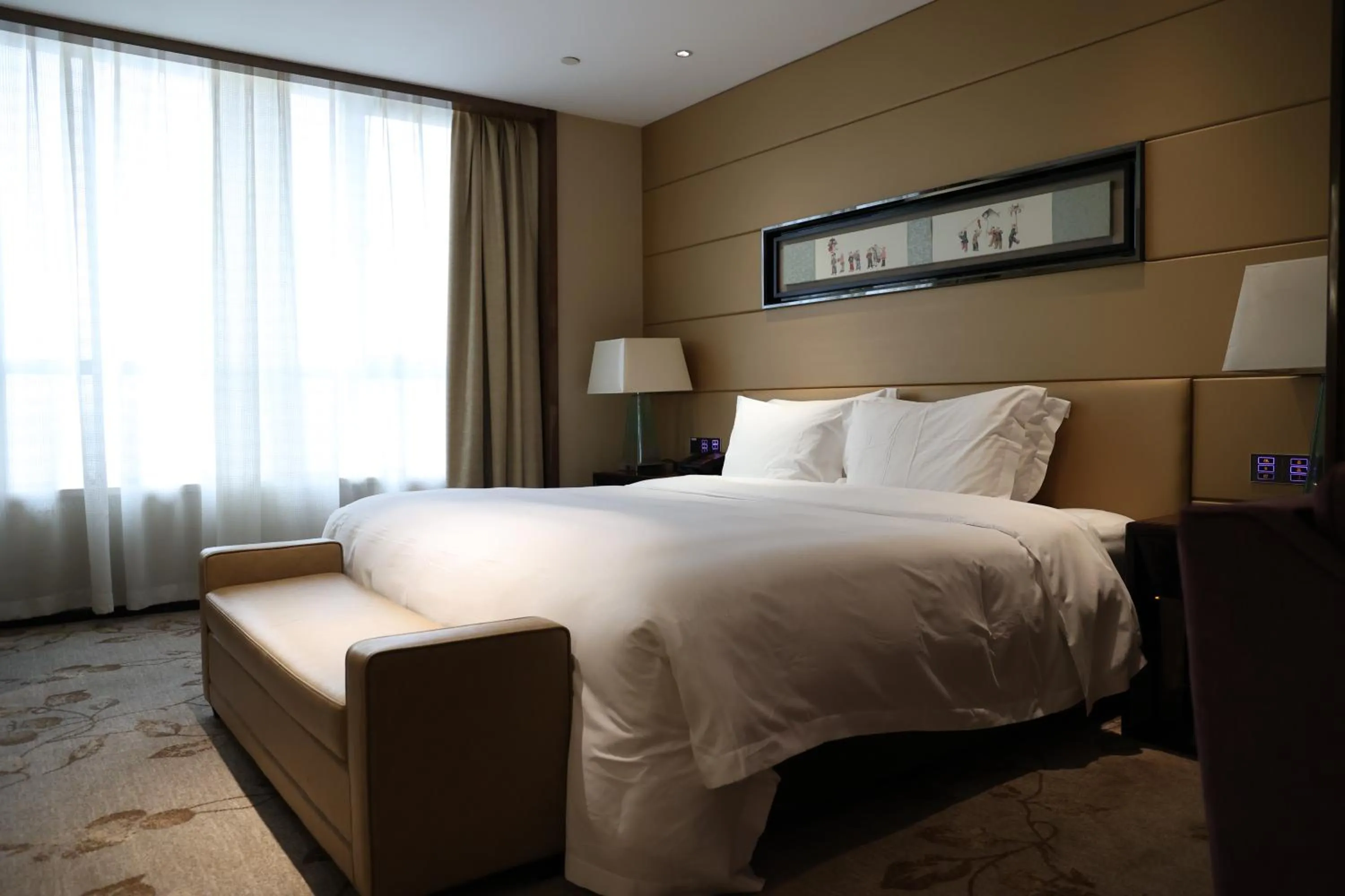 Bed in Swissôtel Guangzhou