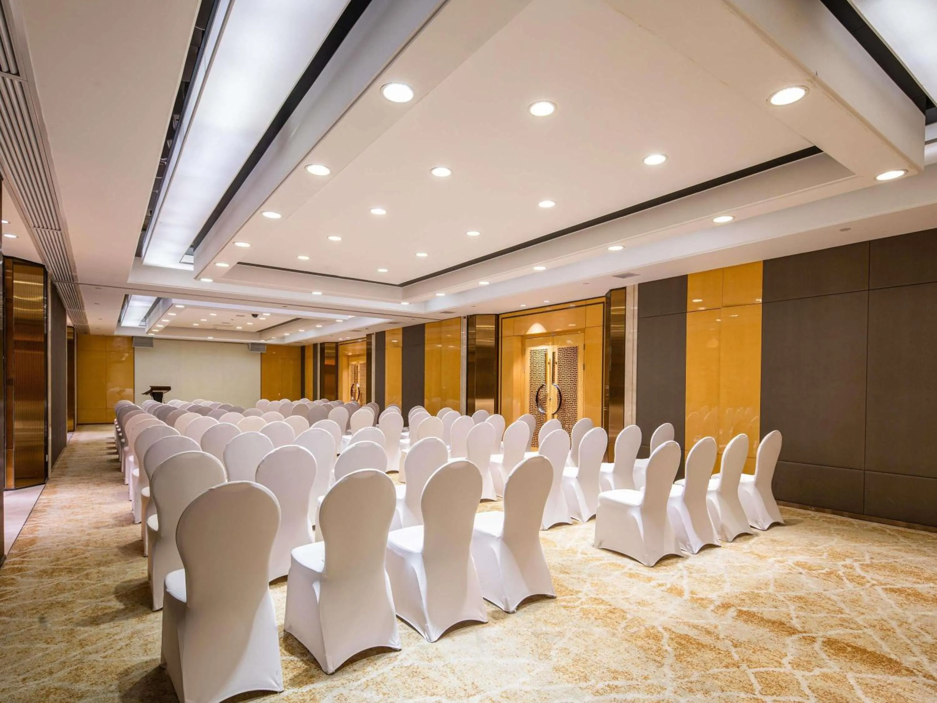 Meeting/conference room in Swissôtel Guangzhou