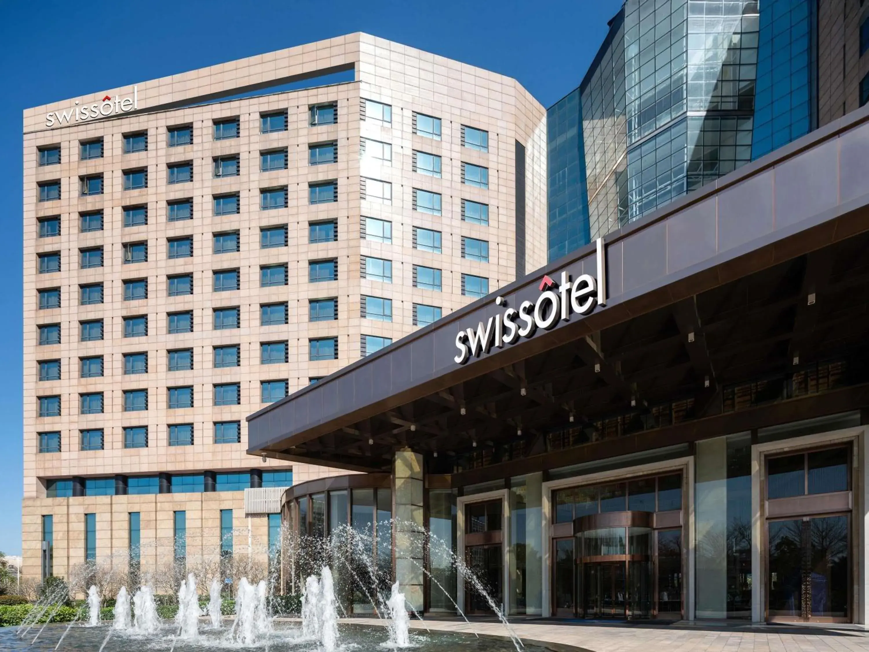 Property building in Swissôtel Guangzhou Property building in Swissôtel Guangzhou