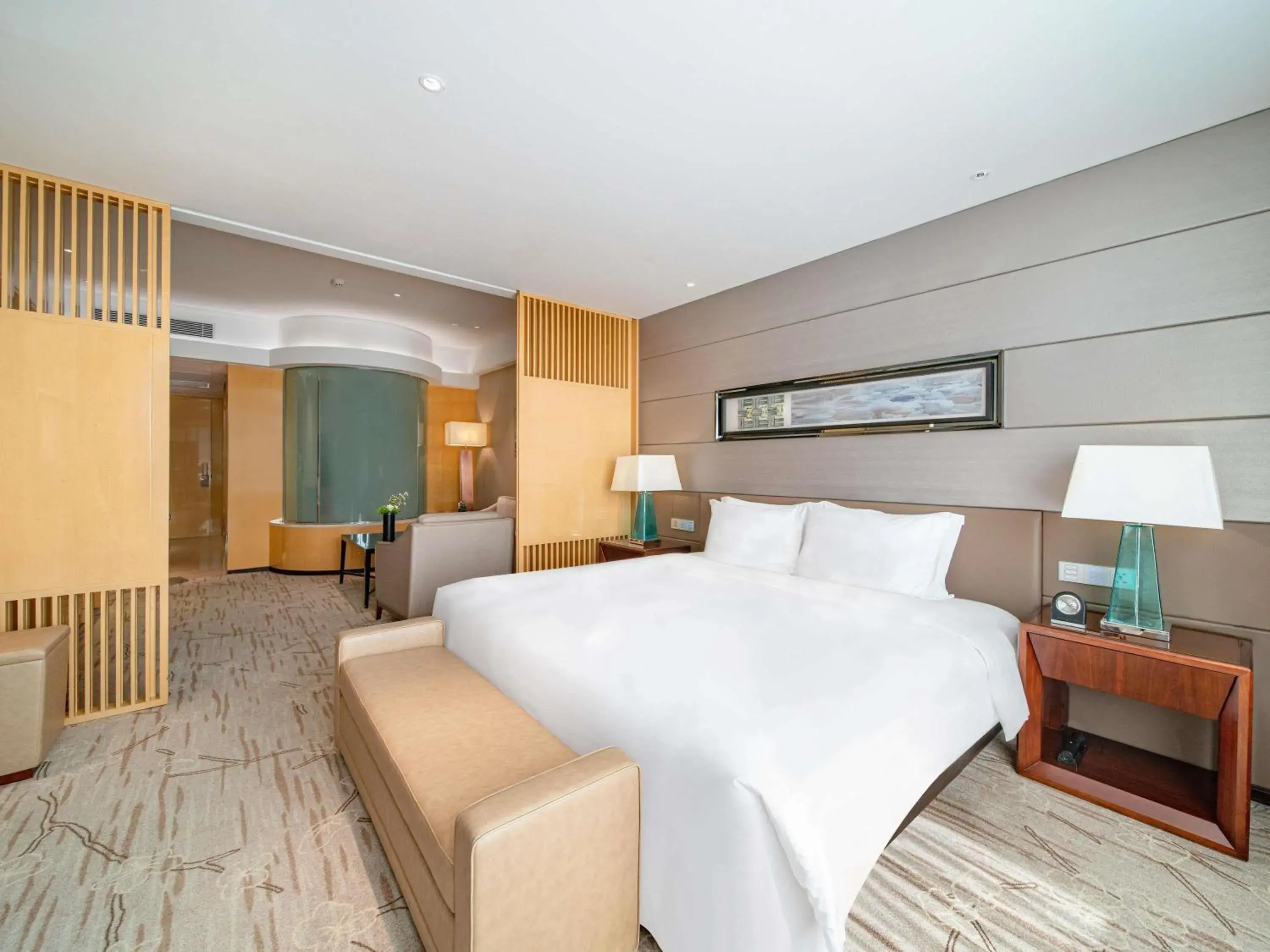 Bedroom, Bed in Swissôtel Guangzhou Bedroom, Bed in Swissôtel Guangzhou