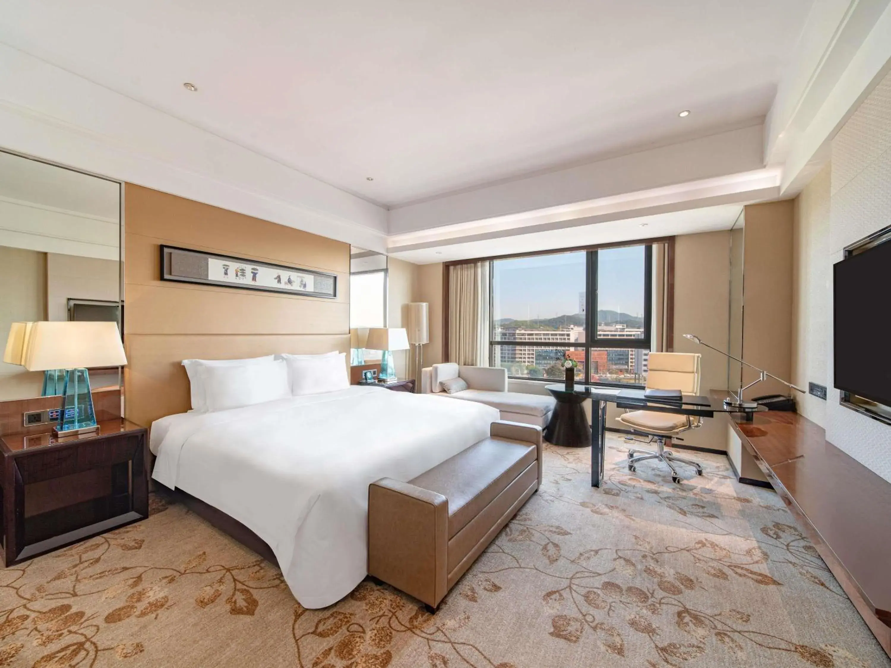Swiss Executive King Room with Garden View - High Floor in Swissôtel Guangzhou Swiss Executive King Room with Garden View - High Floor in Swissôtel Guangzhou