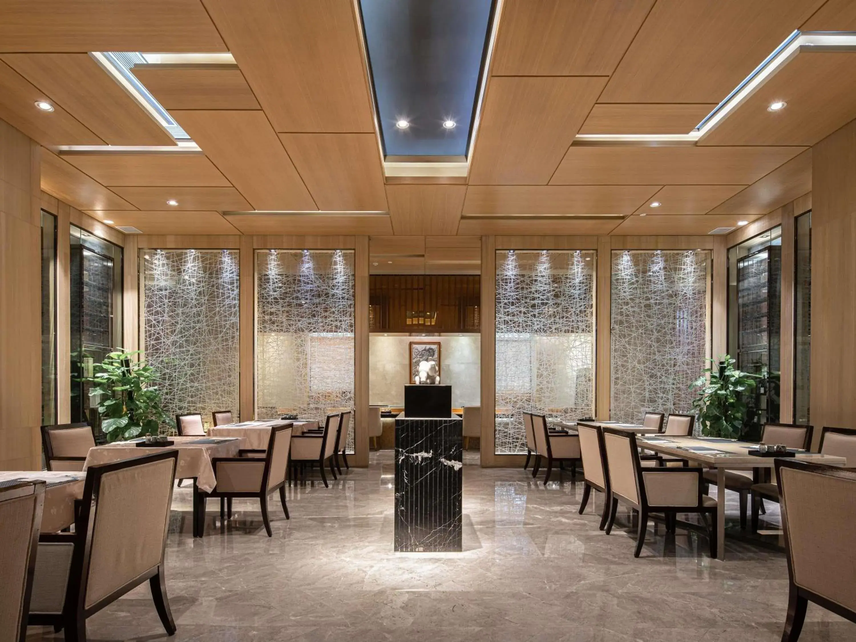 Restaurant/places to eat in Swissôtel Guangzhou Restaurant/places to eat in Swissôtel Guangzhou