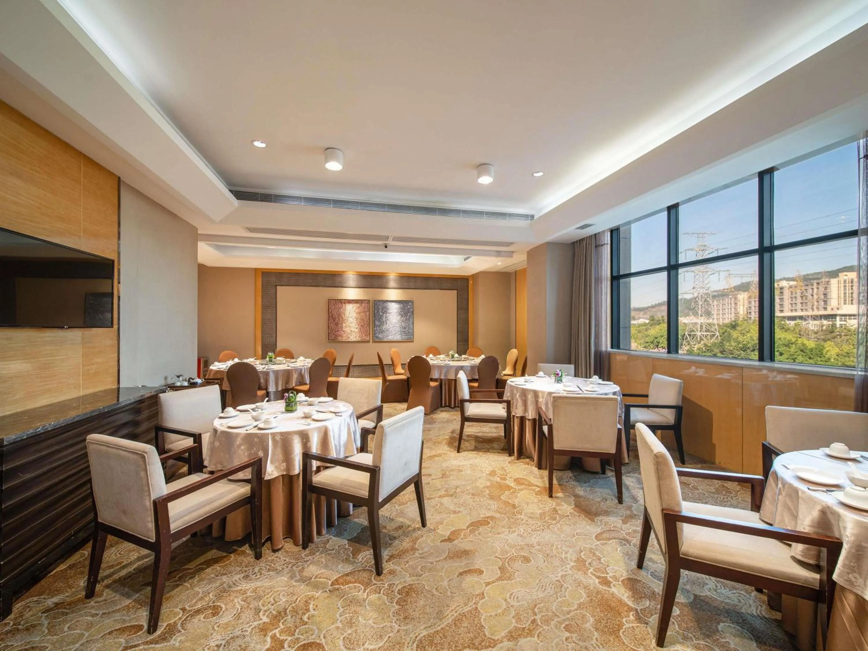 Restaurant/places to eat in Swissôtel Guangzhou