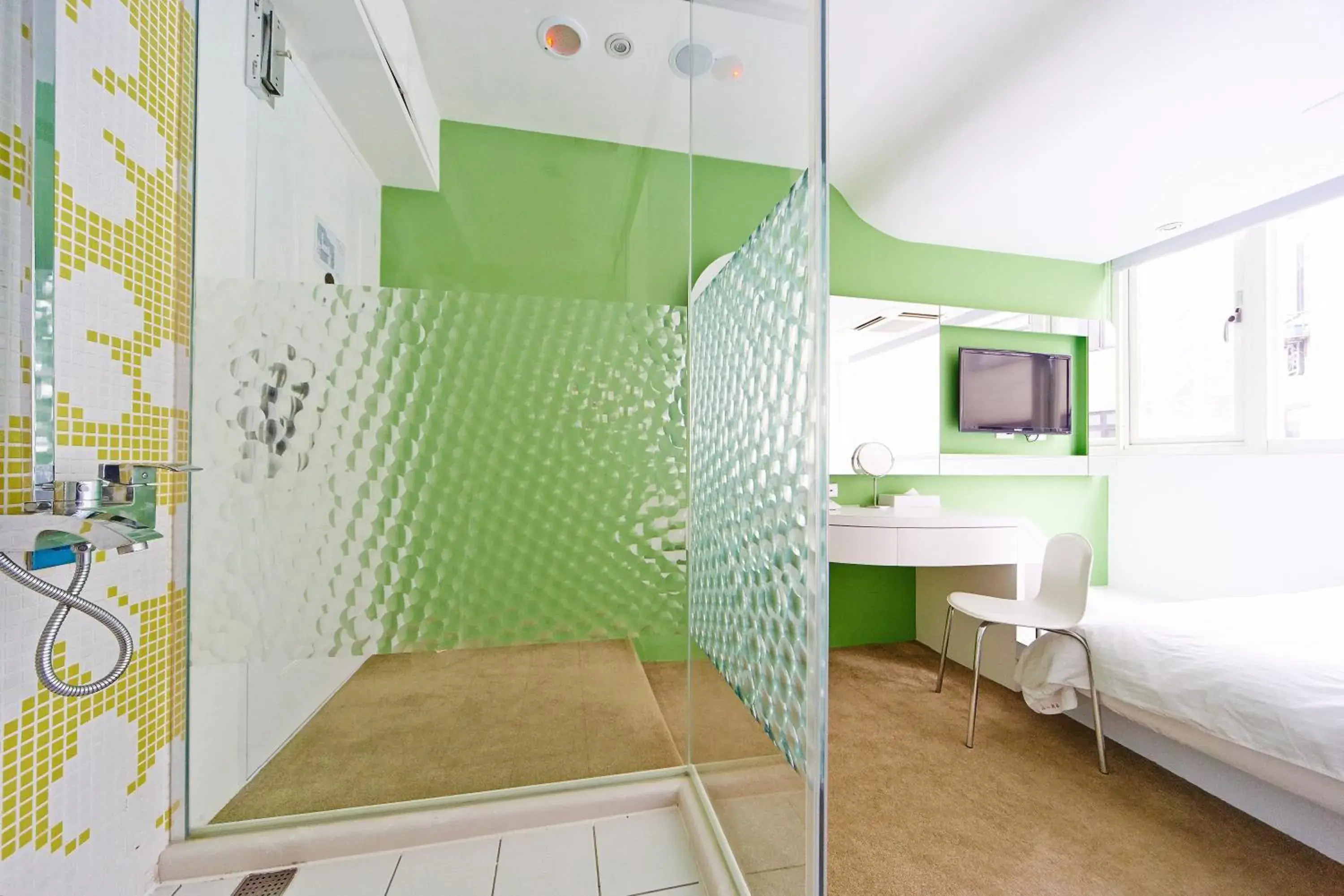 Bed in Forever Inn Bed in Forever Inn