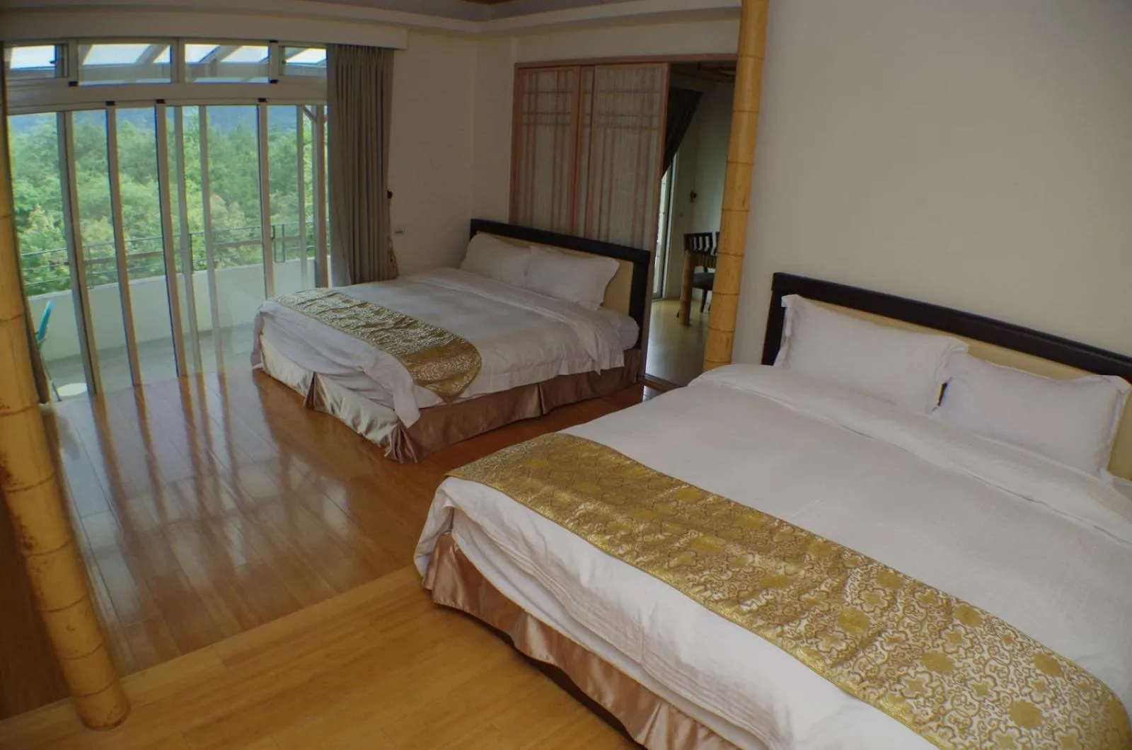 Bedroom, Bed in Zen and Pine Resort