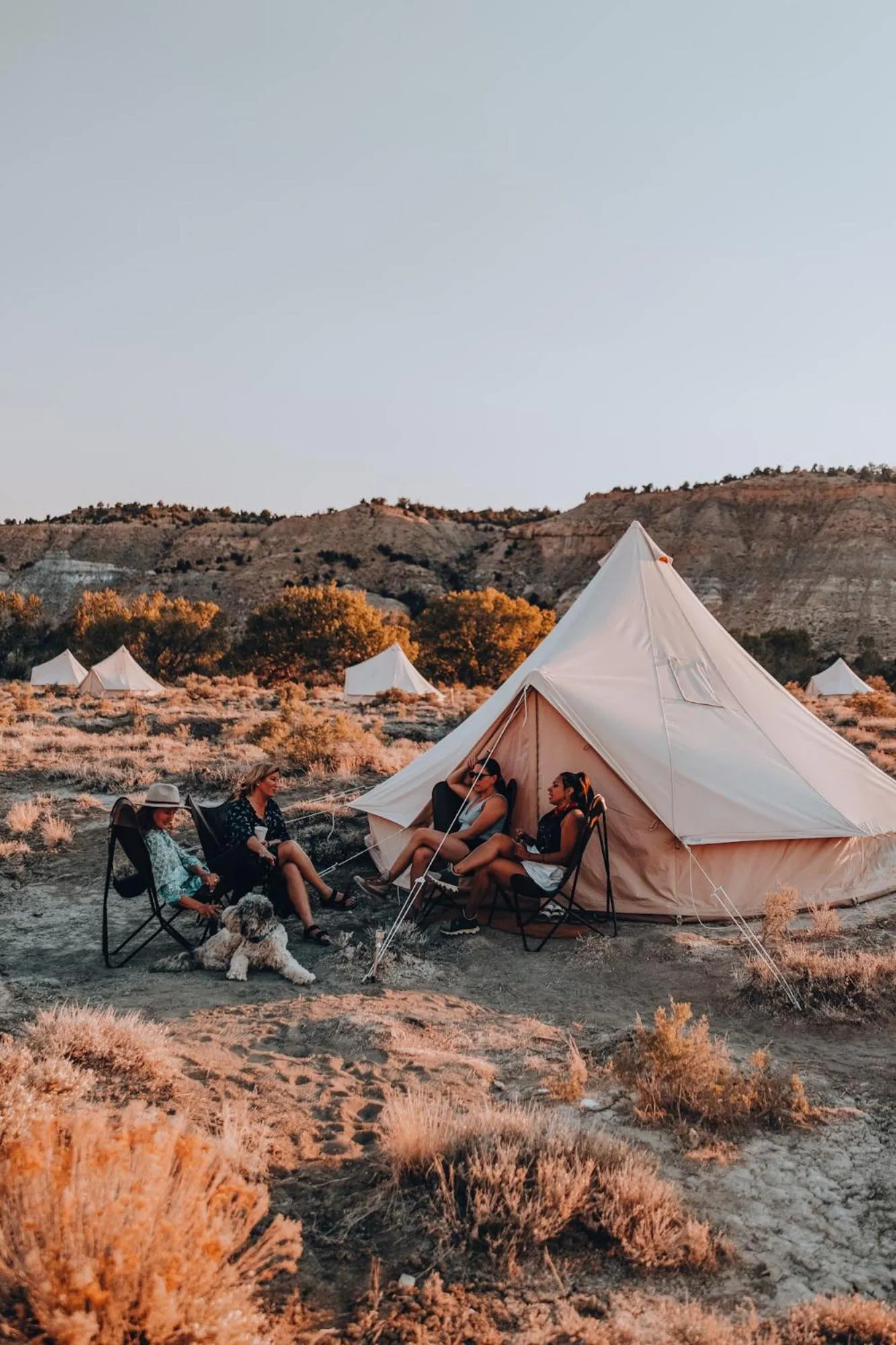 People in Wander Camp Bryce Canyon - Escalante