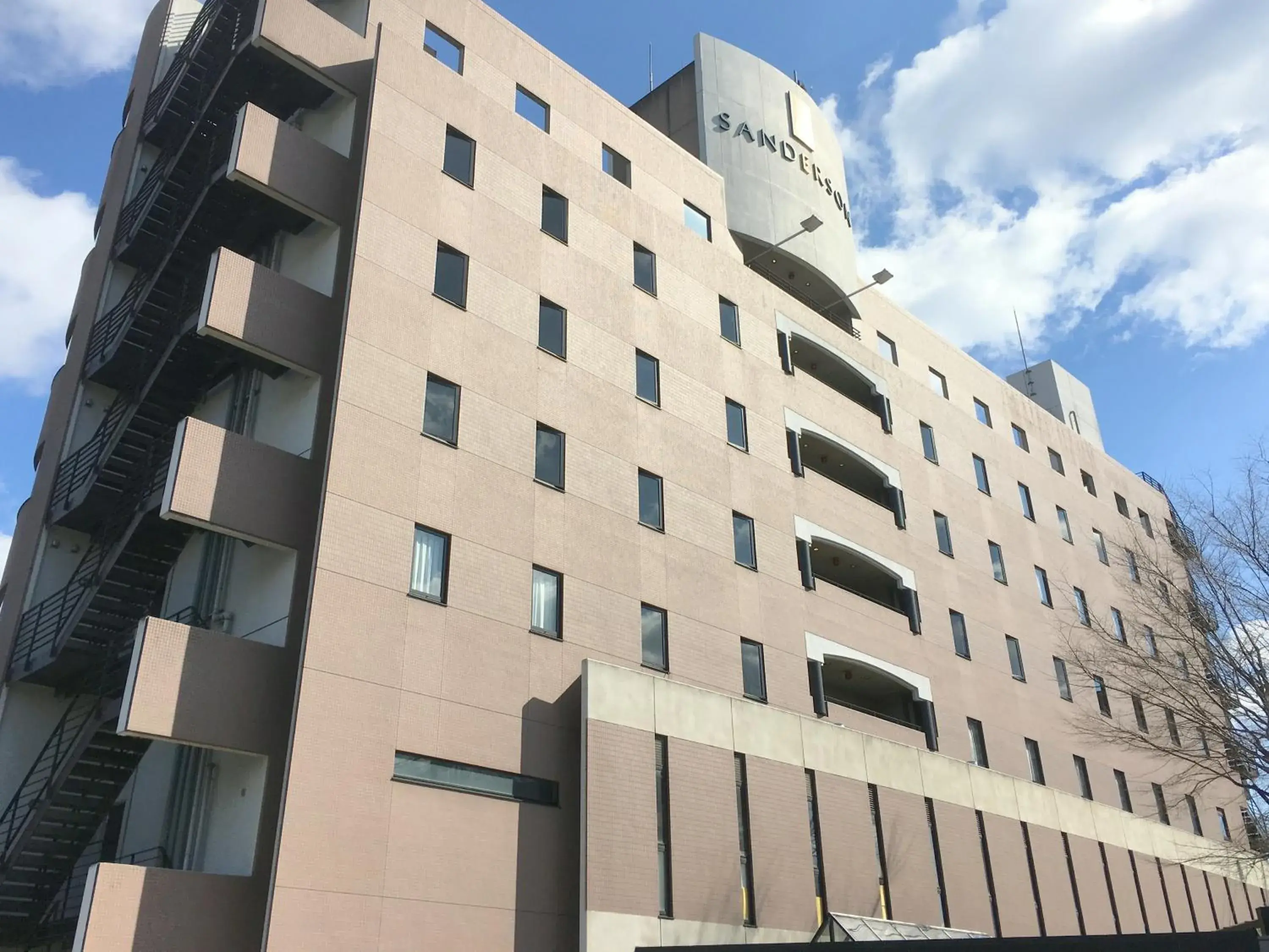 Property building in Hotel Sanderson Property building in Hotel Sanderson