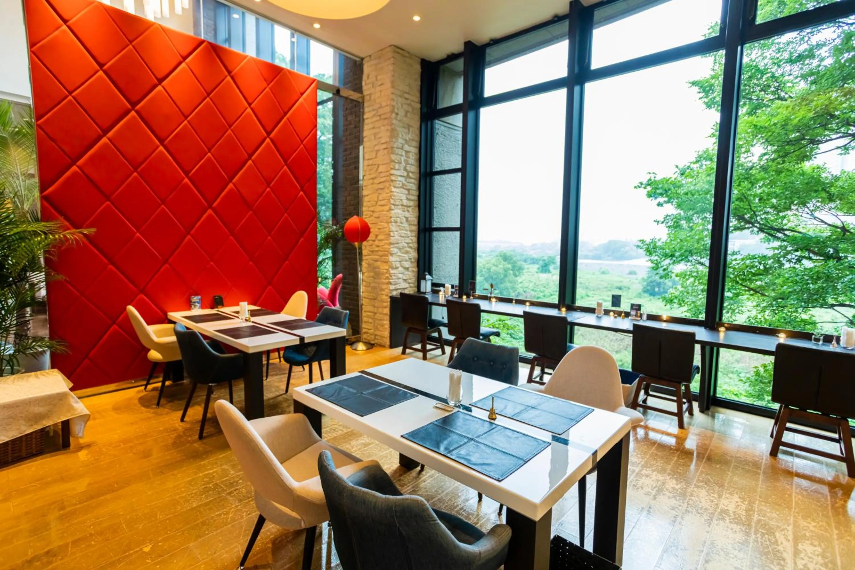 Restaurant/places to eat in Hotel Sanderson