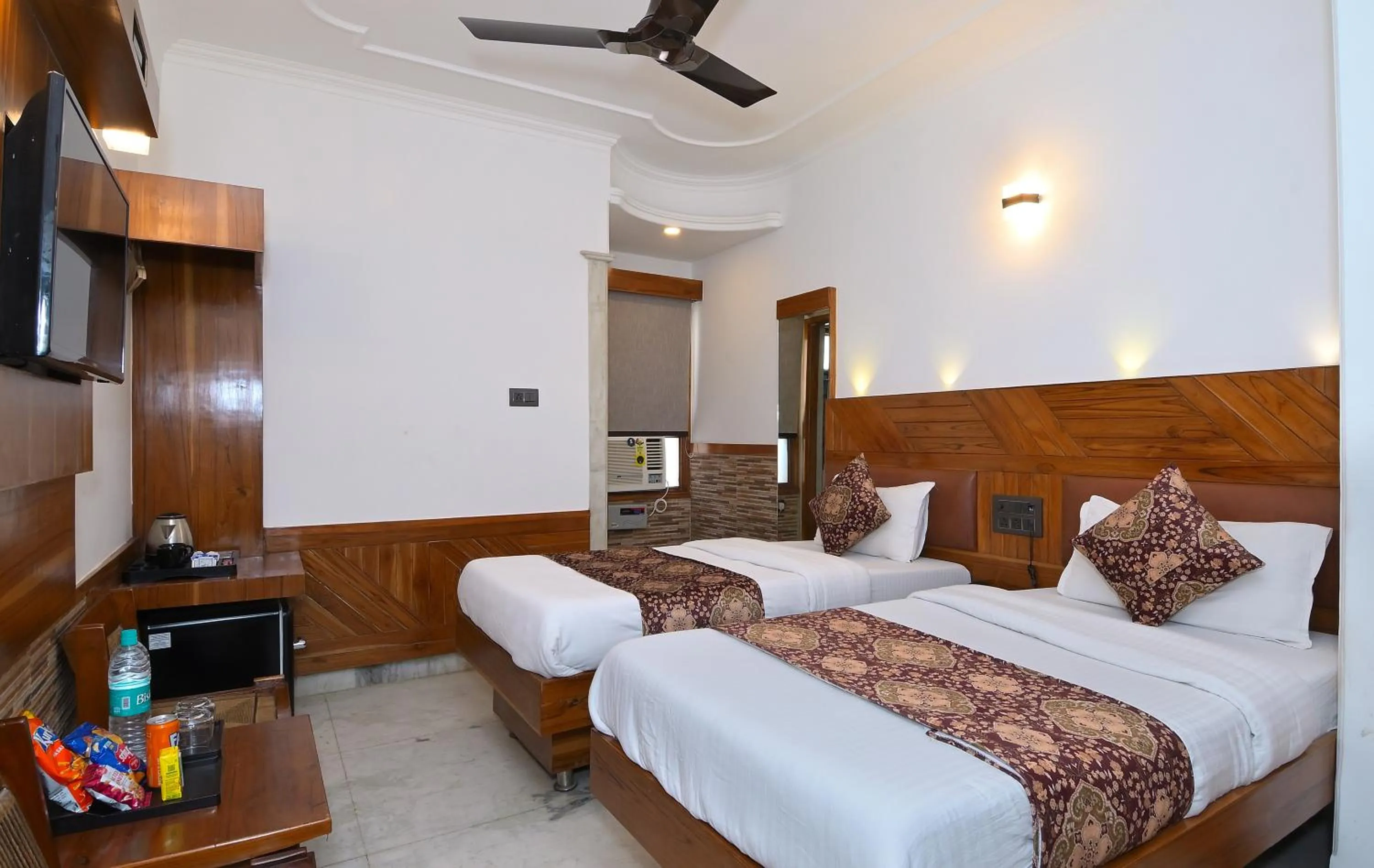 Bedroom, Bed in Natraj Yes Please -New Delhi