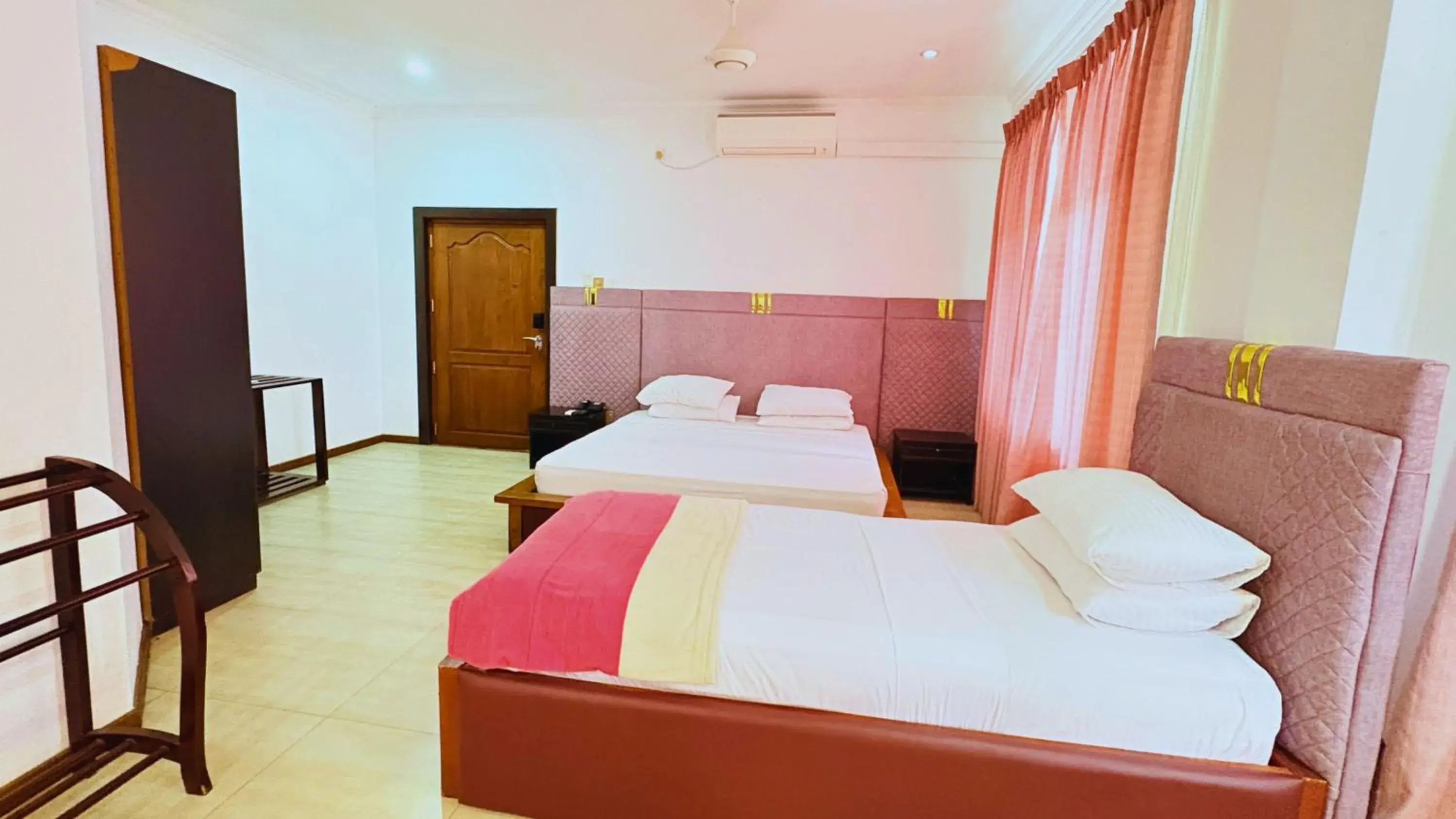 Bed in Hotel East Lagoon Bed in Hotel East Lagoon