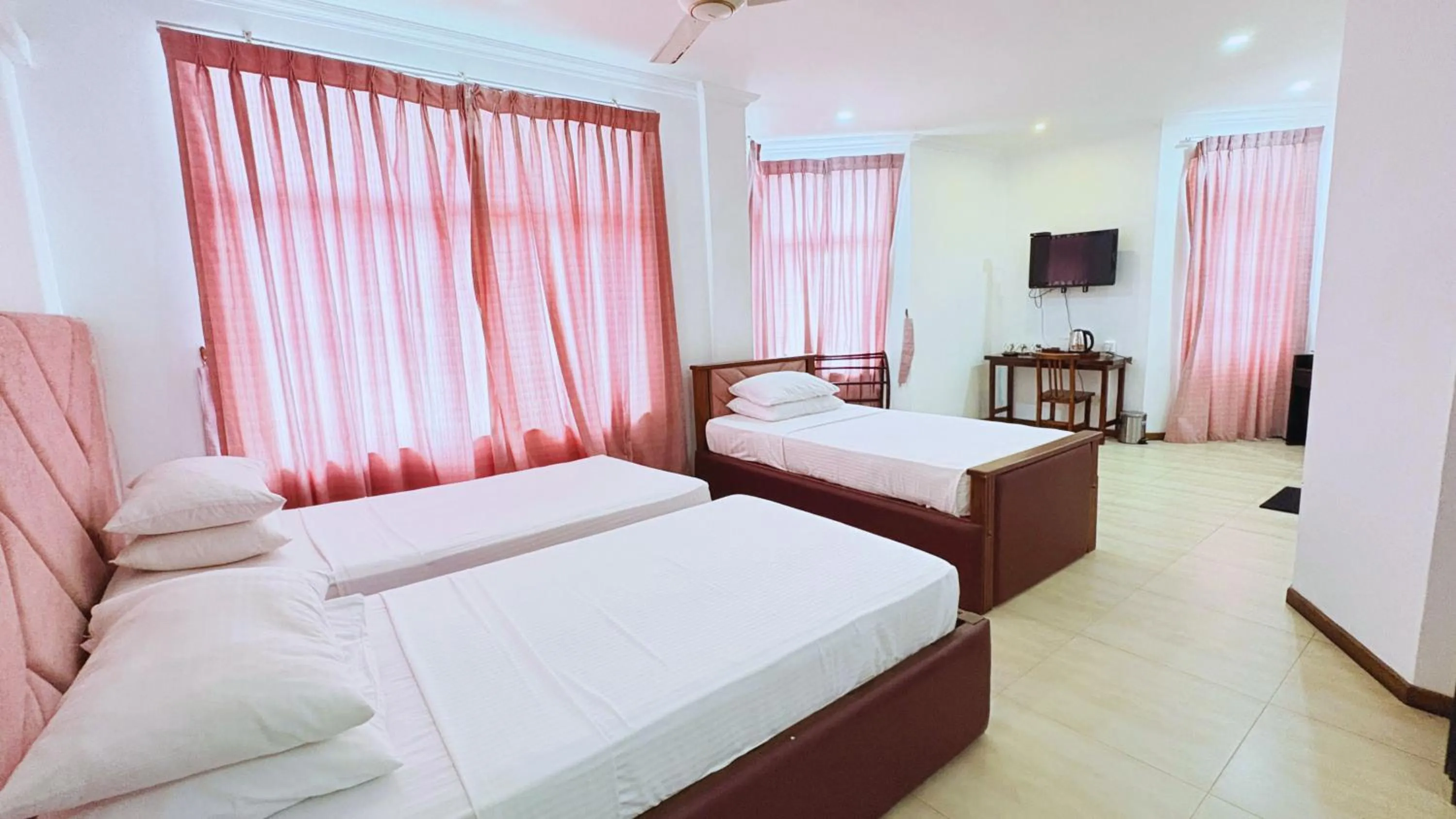 Bed in Hotel East Lagoon