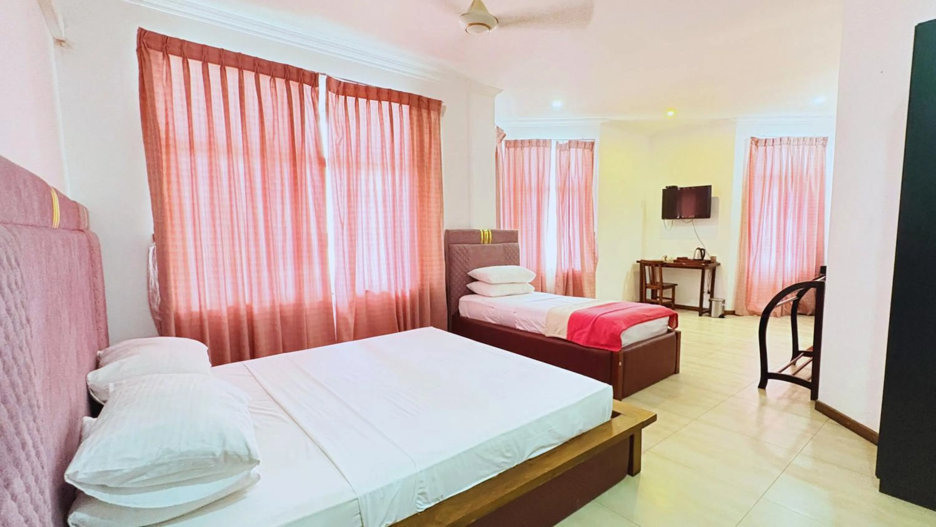 Bed in Hotel East Lagoon