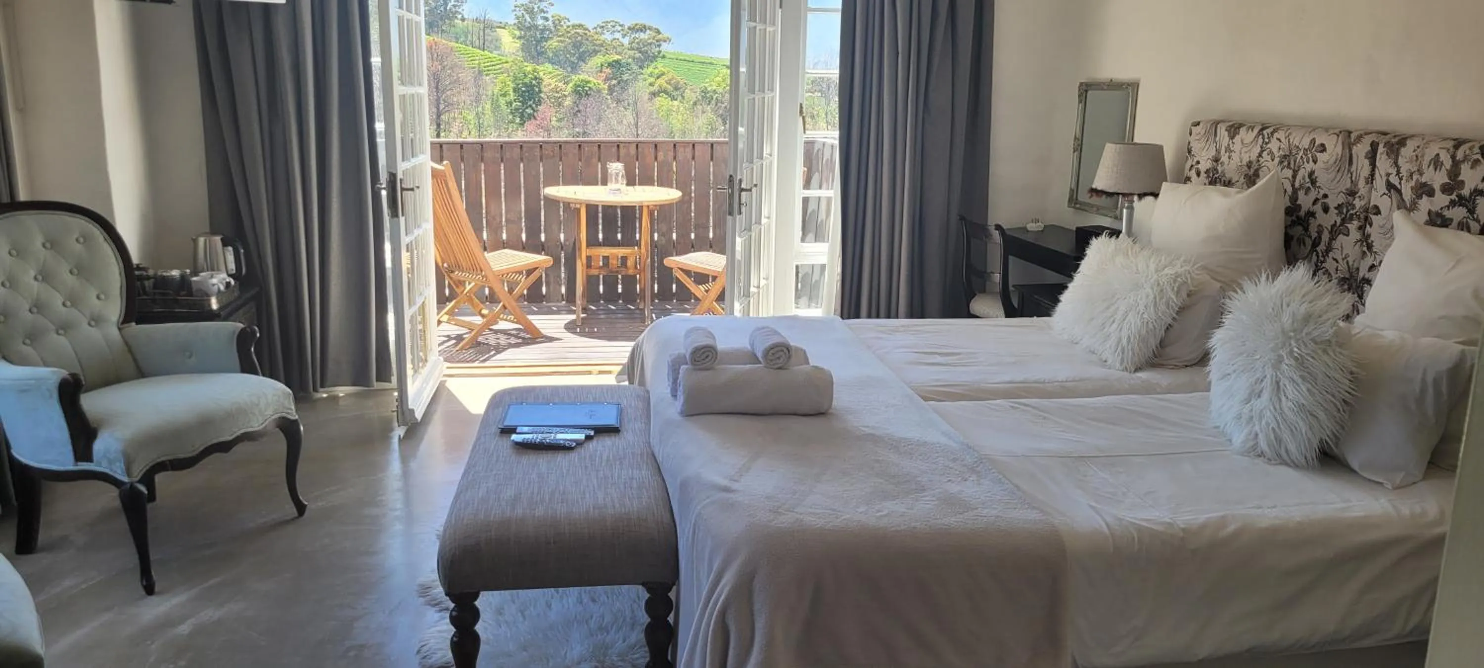 Bedroom, Bed in De Molen Guest House