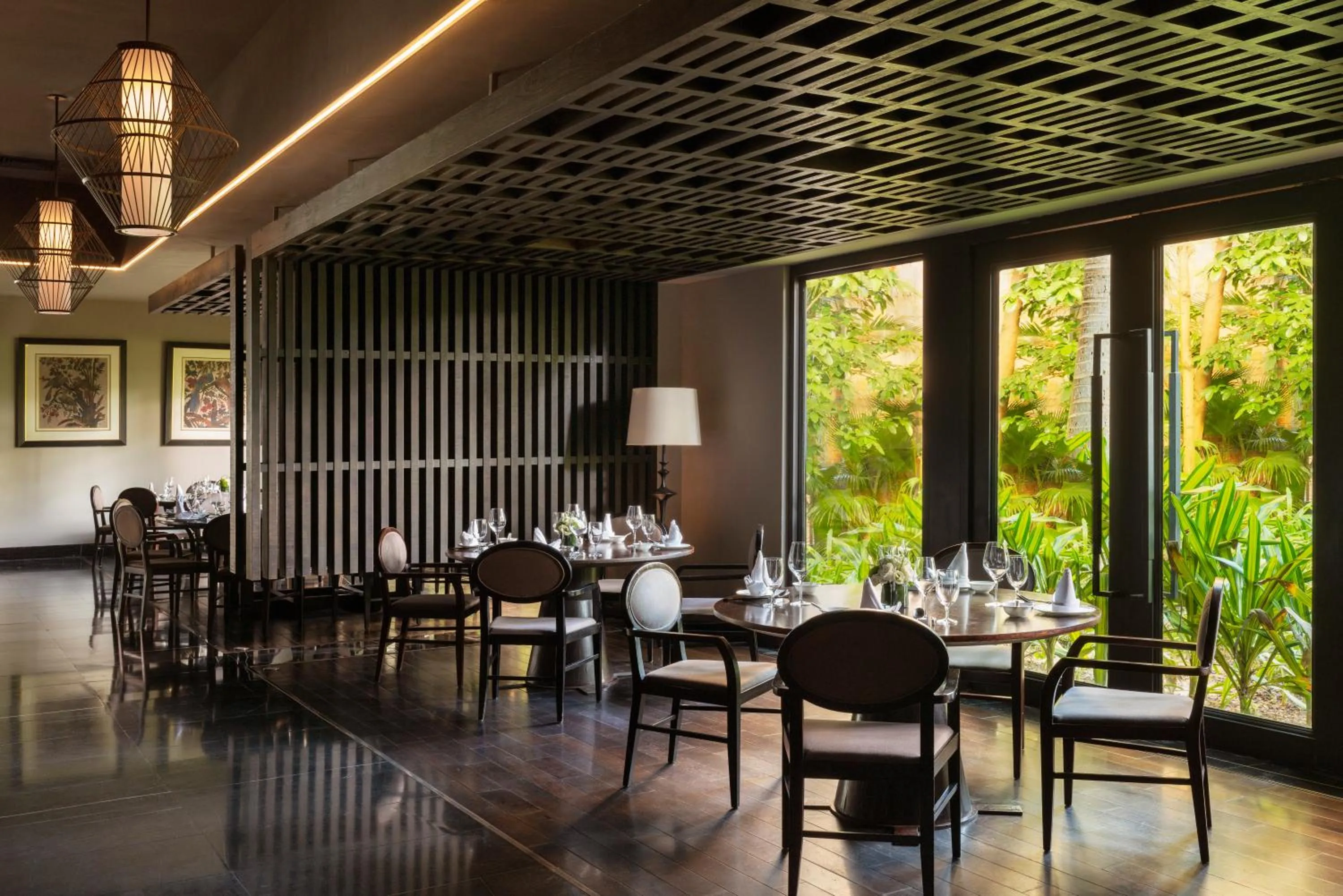 Restaurant/places to eat in Raffles Hainan Clear Water Bay