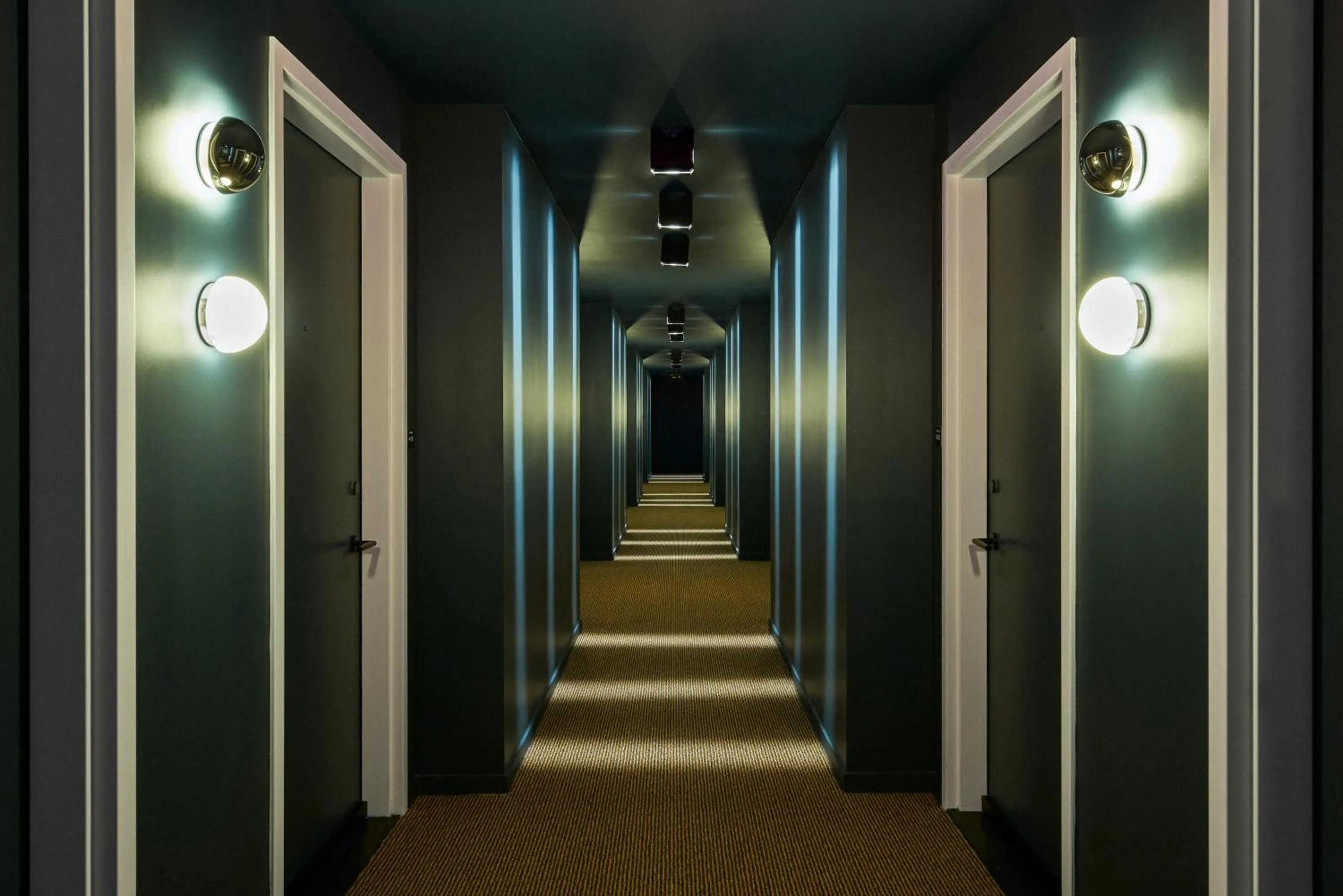 Guests in Radio Hotel