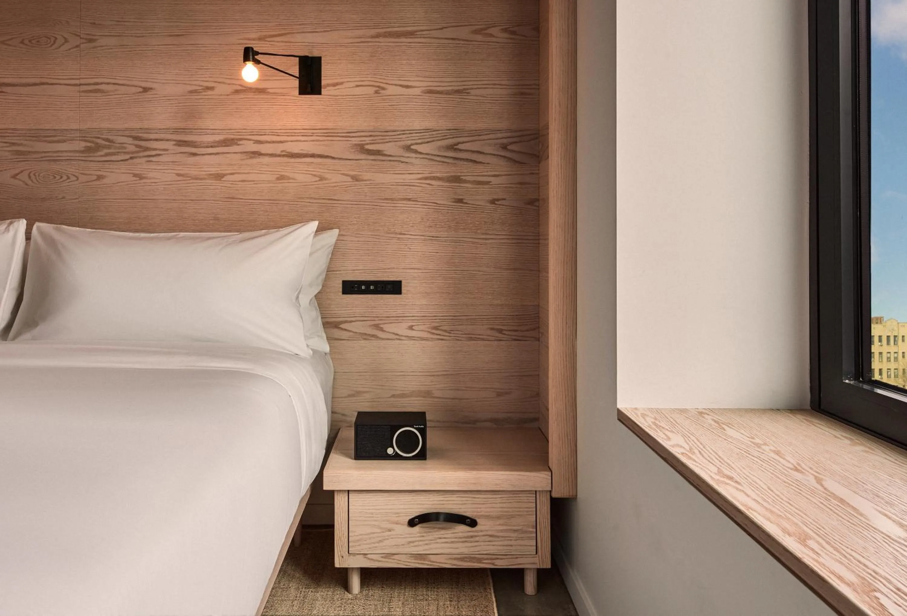 Bedroom, Bed in Radio Hotel