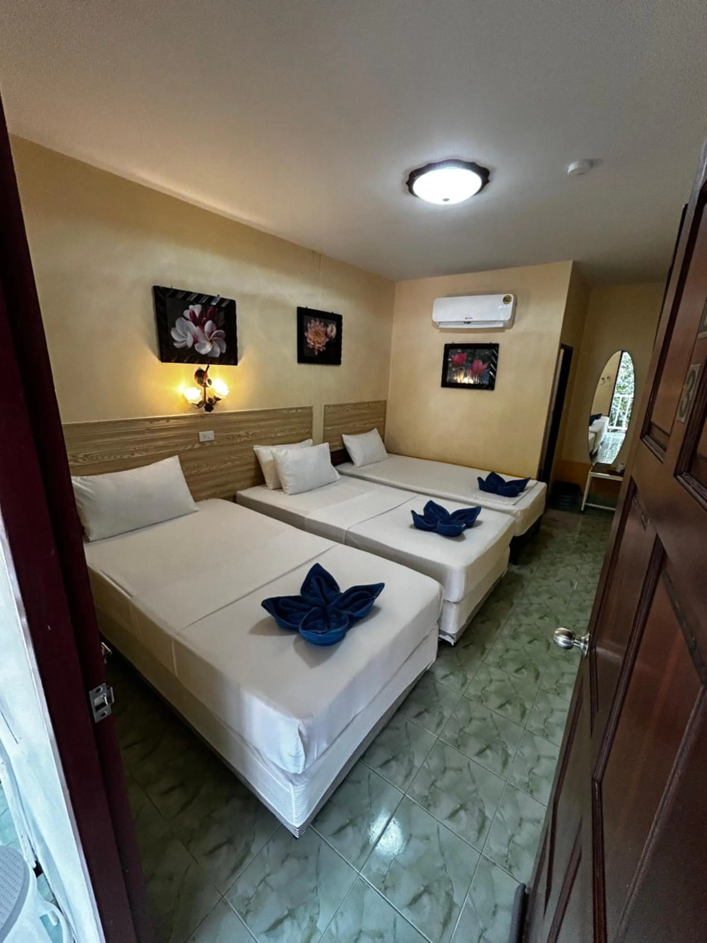 Bed in Coco's Guest House