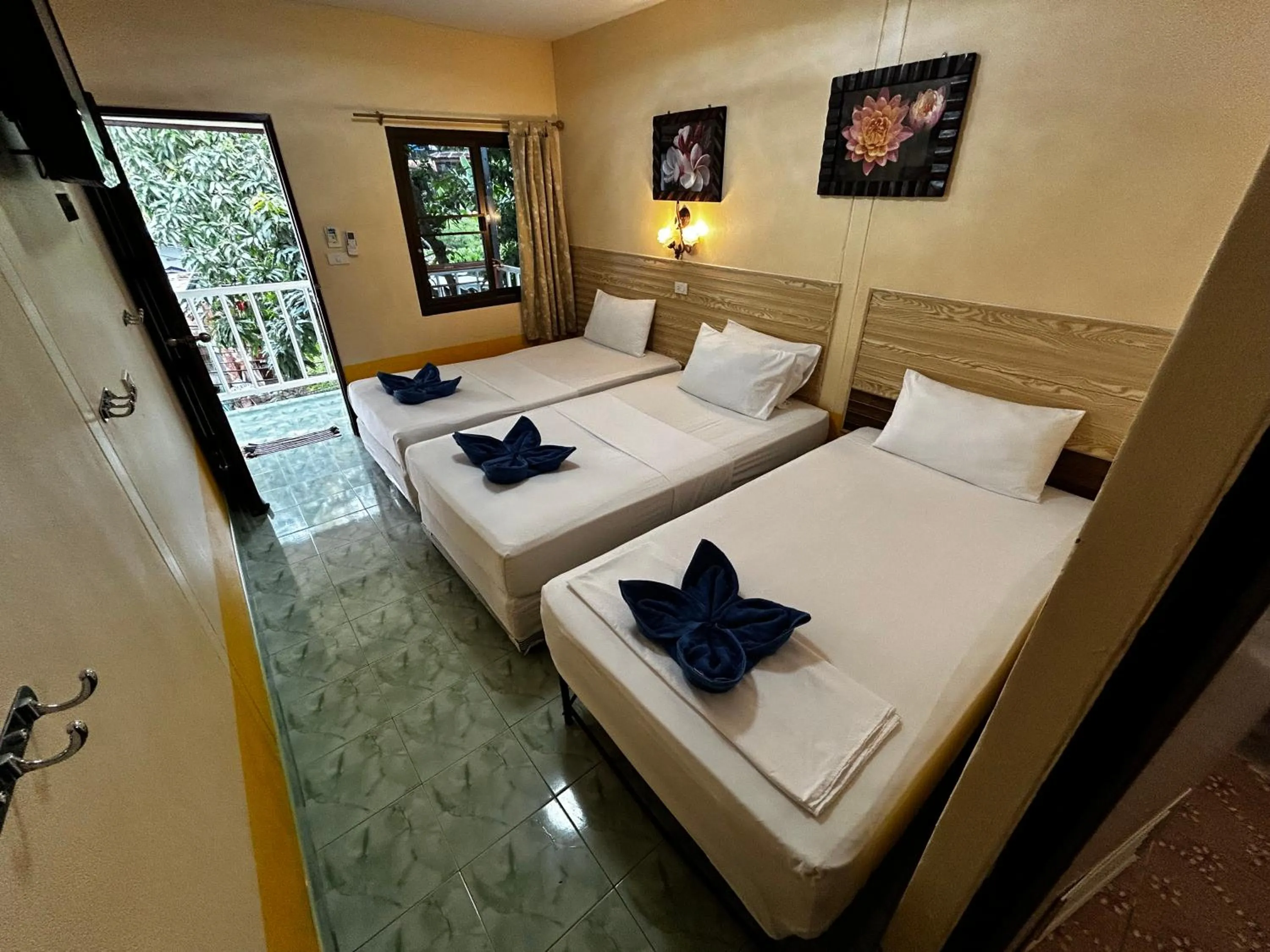 Bed in Coco's Guest House