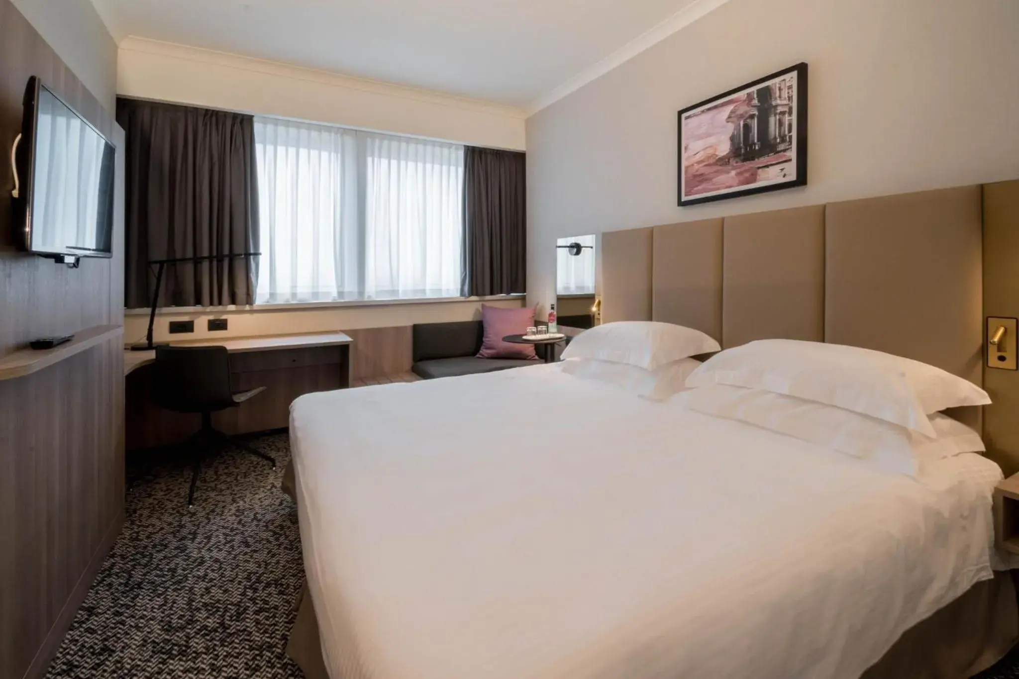 Photo of the whole room, Bed in Crowne Plaza Milan Linate by IHG Photo of the whole room, Bed in Crowne Plaza Milan Linate by IHG