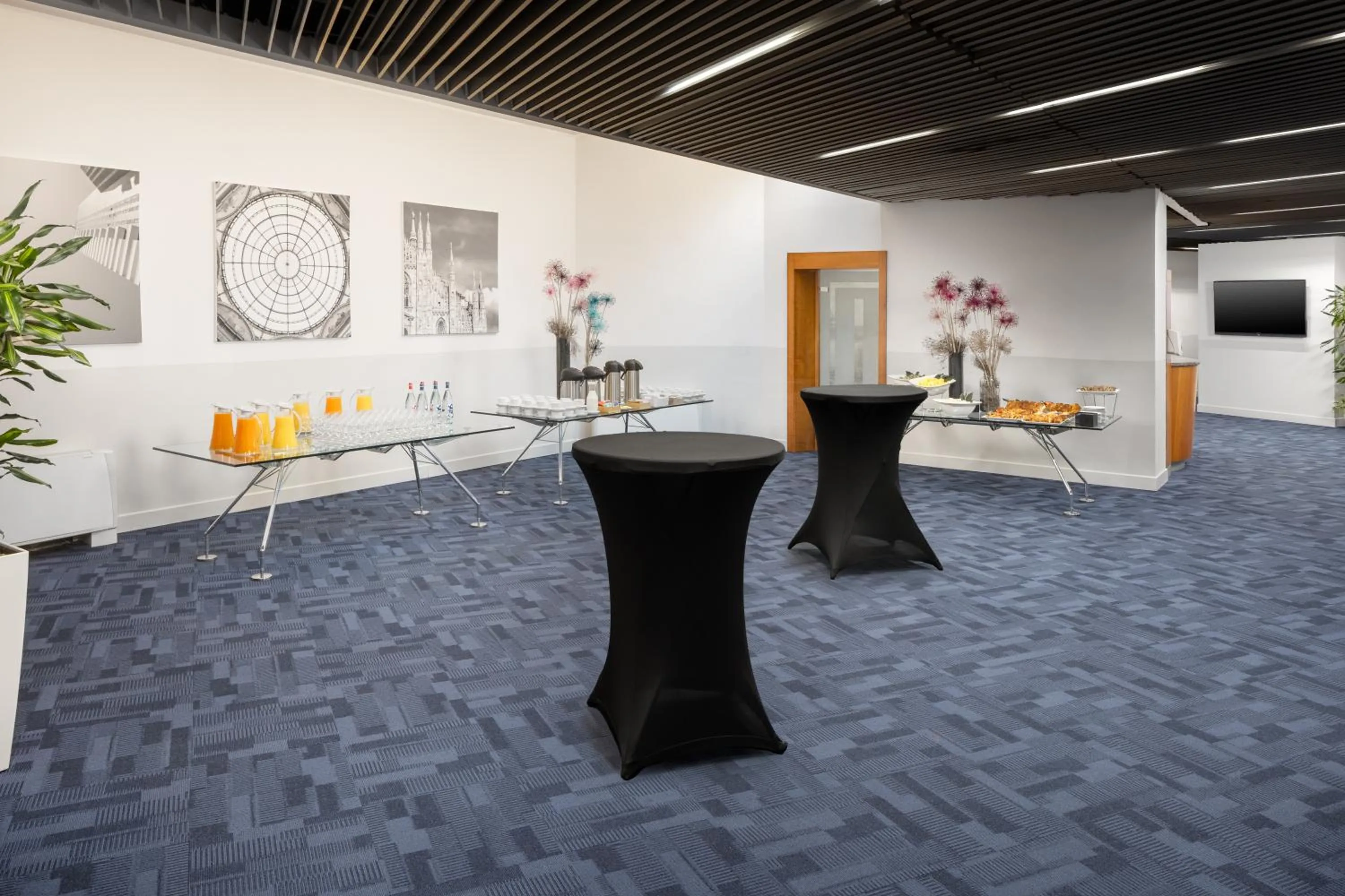 Meeting/conference room in Crowne Plaza Milan Linate by IHG