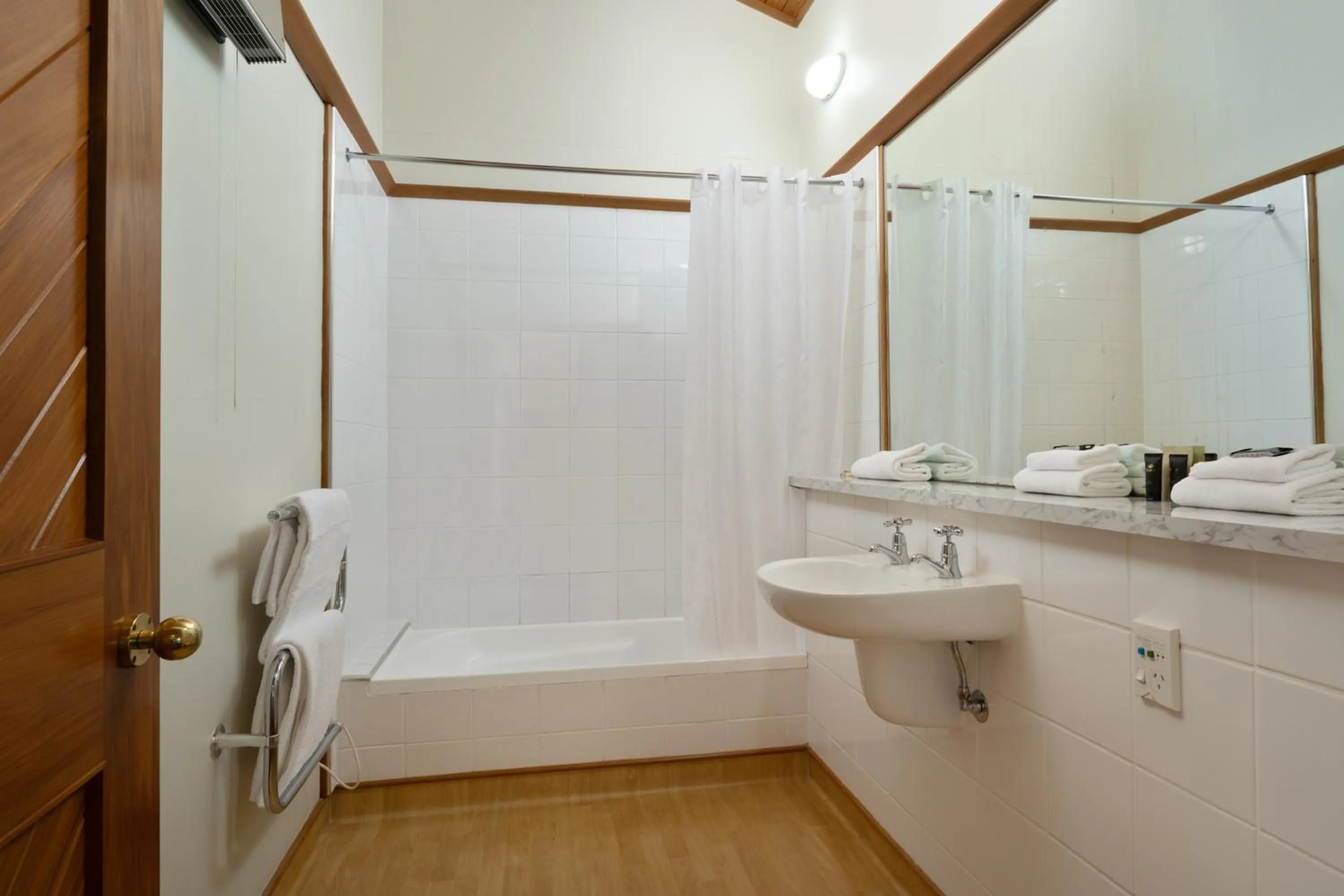 Riverside Hotel Marlborough